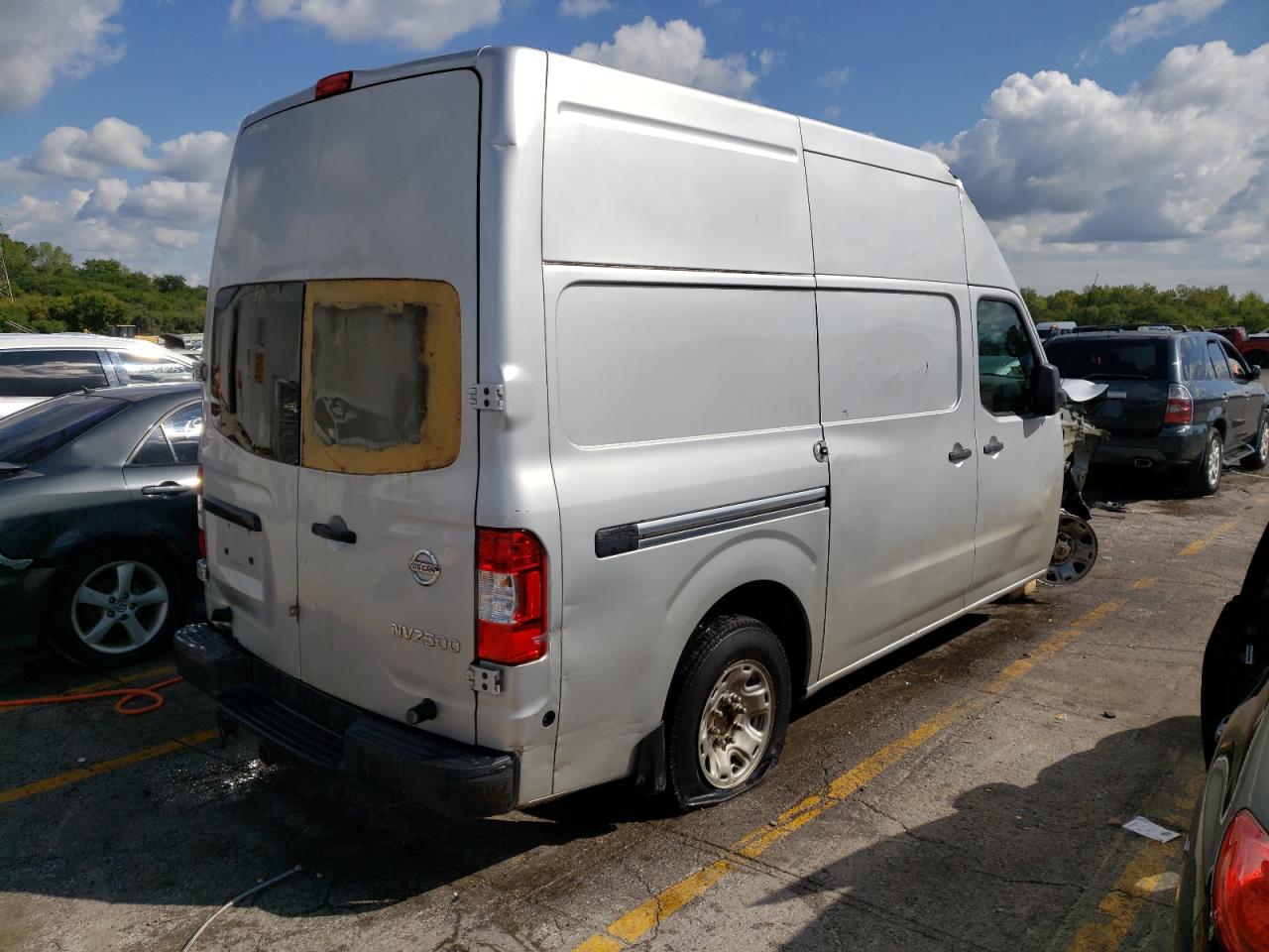 Photo 2 VIN: 1N6BF0LY1JN818492 - NISSAN NV 