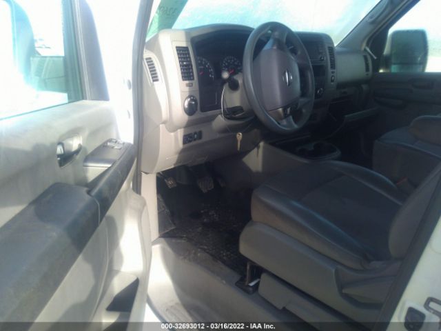 Photo 4 VIN: 1N6BF0LY2JN812703 - NISSAN NV CARGO 