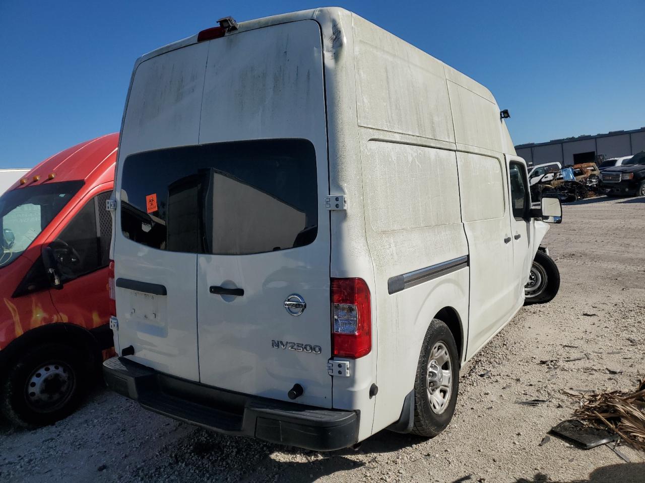 Photo 2 VIN: 1N6BF0LY3HN809870 - NISSAN NV 