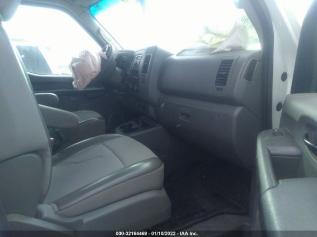 Photo 4 VIN: 1N6BF0LY3HN811778 - NISSAN NV CARGO 