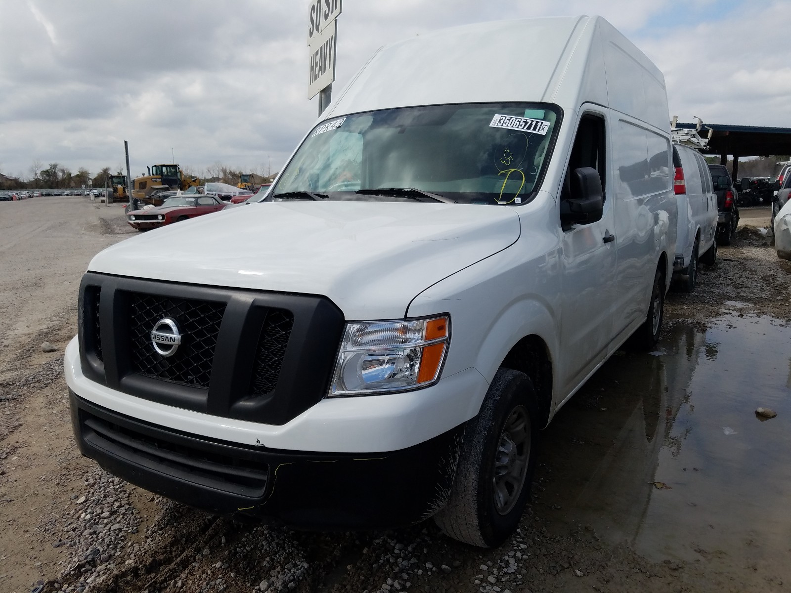 Photo 1 VIN: 1N6BF0LY4LN807389 - NISSAN NV 2500 S 