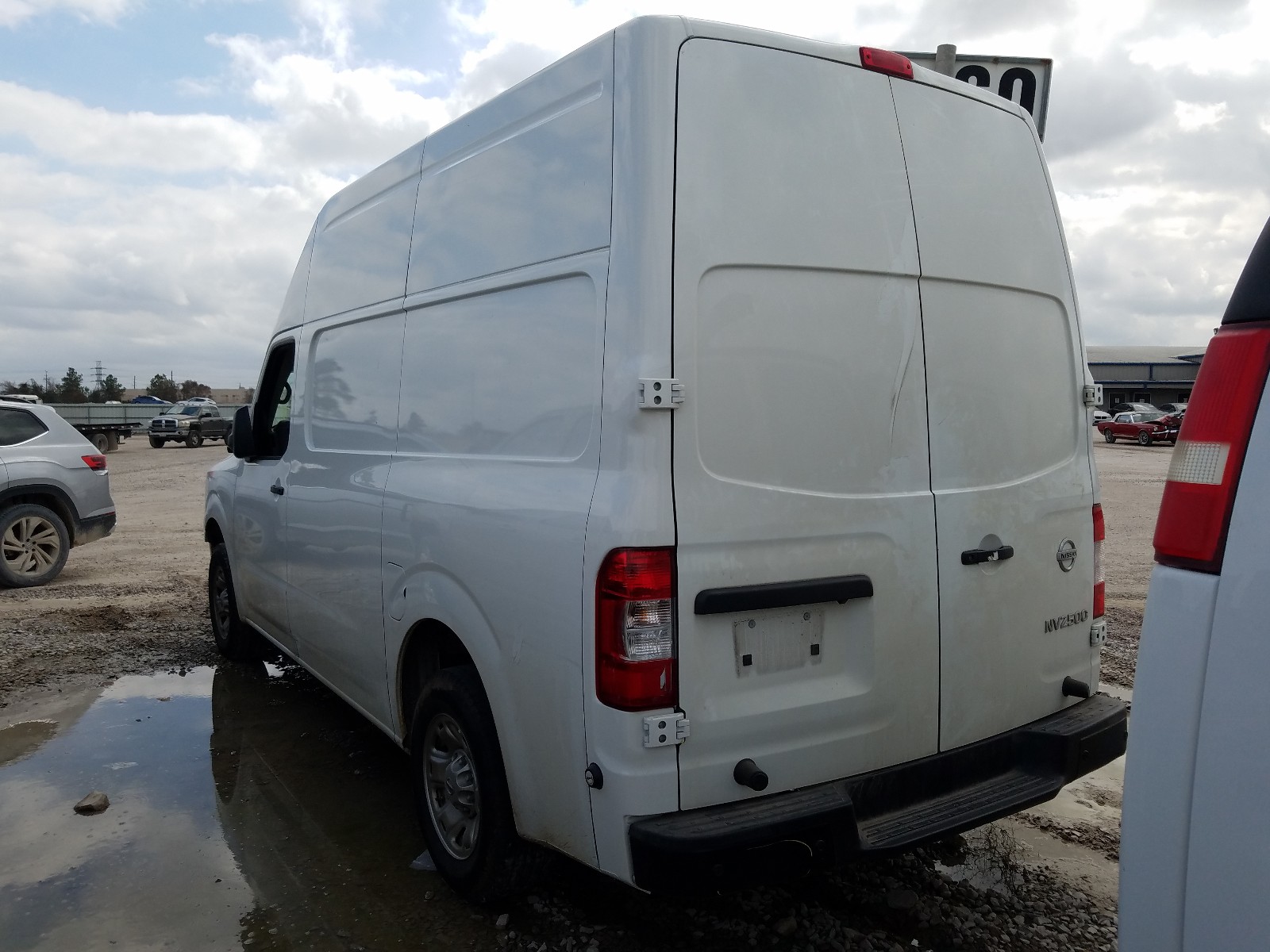 Photo 2 VIN: 1N6BF0LY4LN807389 - NISSAN NV 2500 S 