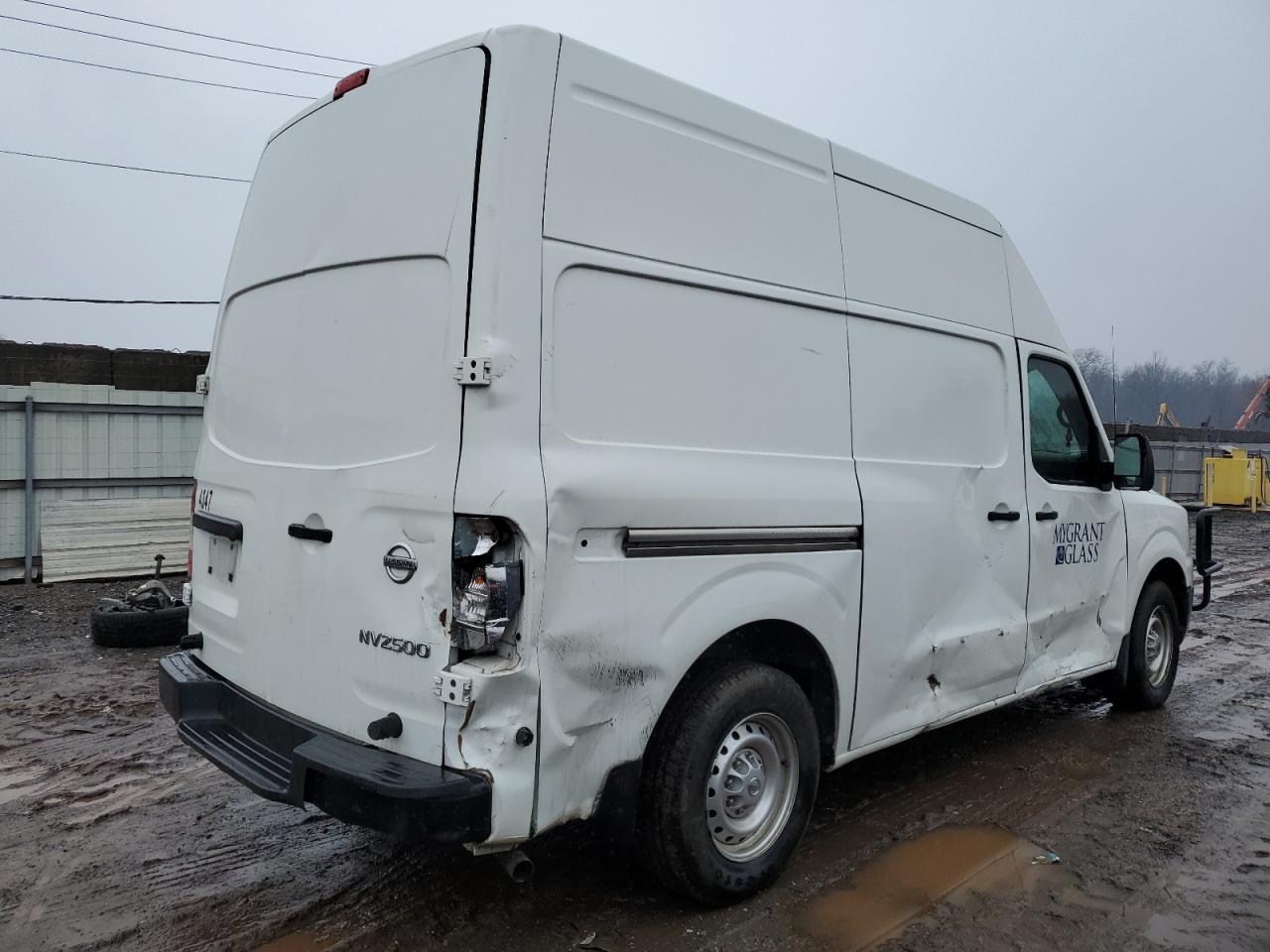 Photo 2 VIN: 1N6BF0LY6JN805611 - NISSAN NV 