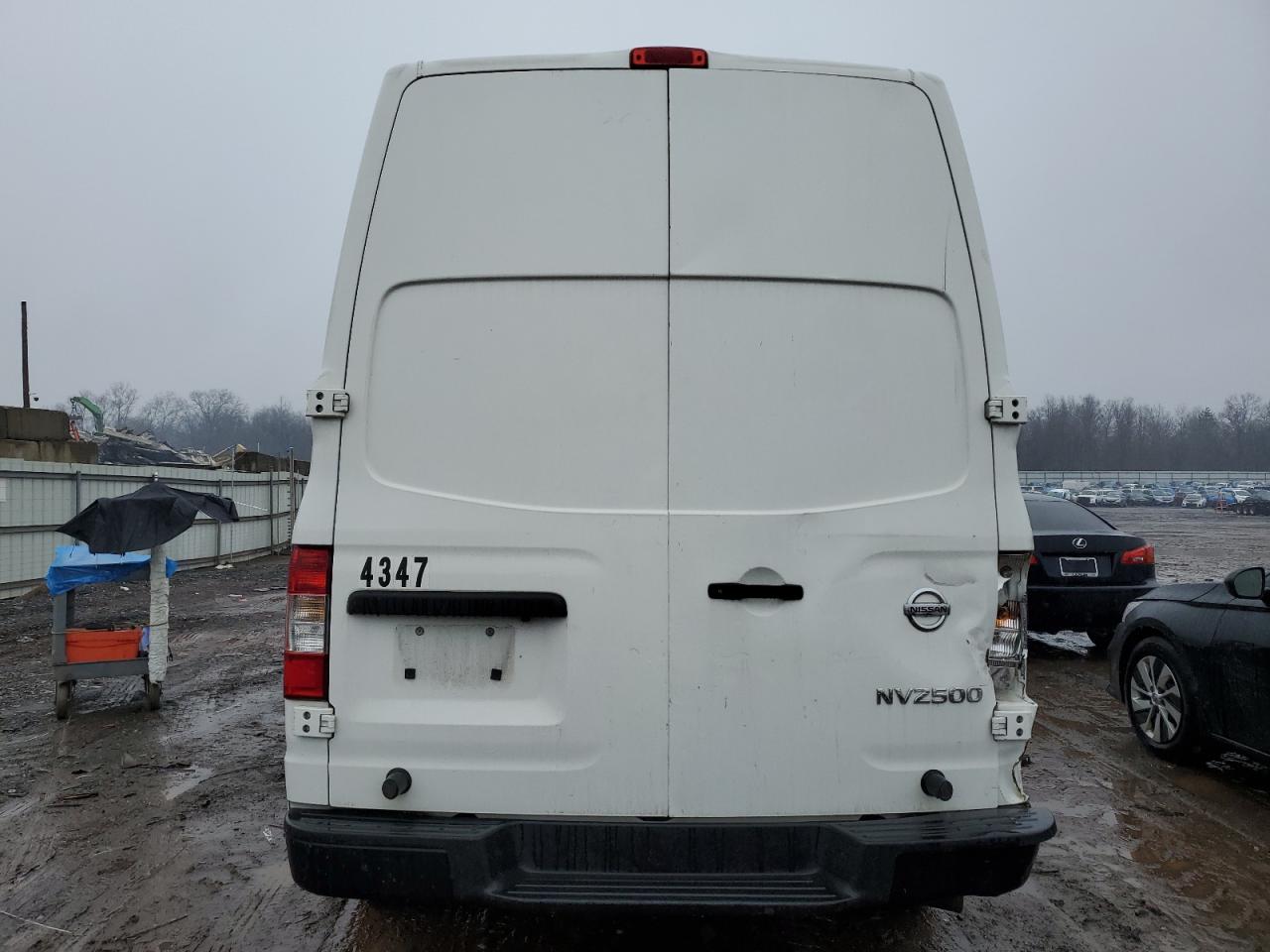 Photo 5 VIN: 1N6BF0LY6JN805611 - NISSAN NV 