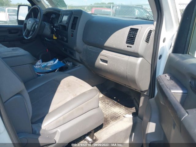 Photo 4 VIN: 1N6BF0LY8JN818134 - NISSAN NV CARGO NV2500 HD 