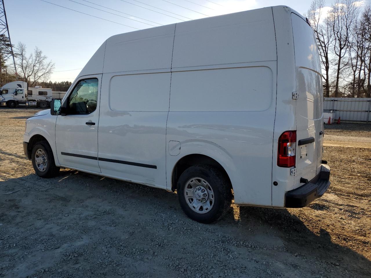 Photo 1 VIN: 1N6BF0LYXJN818233 - NISSAN NV 