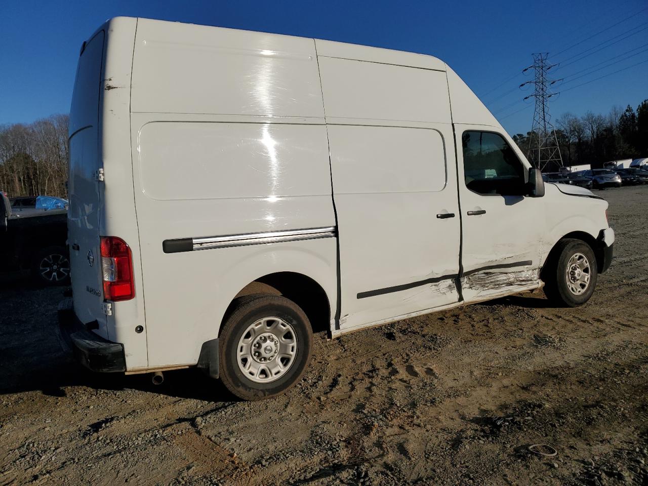 Photo 2 VIN: 1N6BF0LYXJN818233 - NISSAN NV 