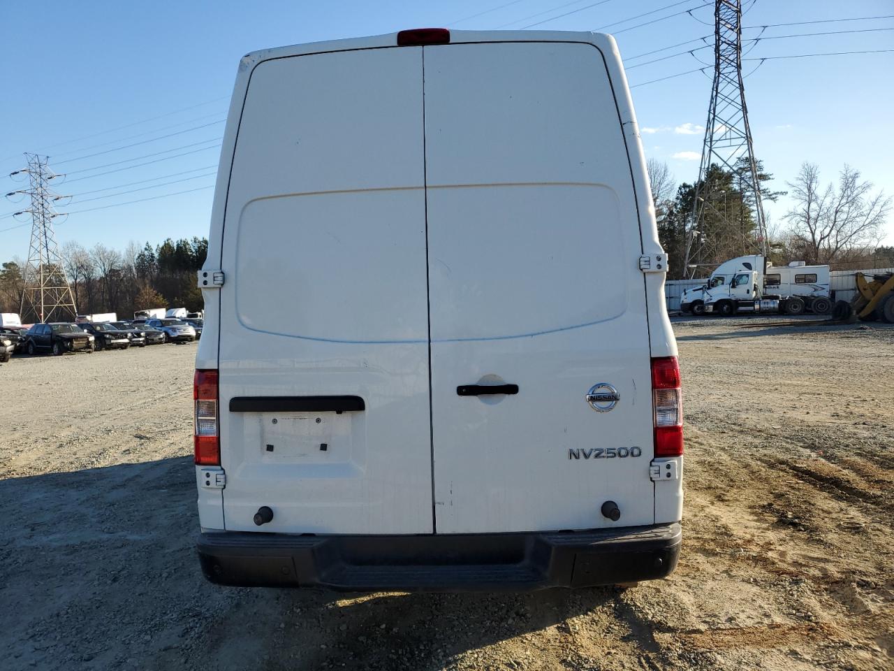 Photo 5 VIN: 1N6BF0LYXJN818233 - NISSAN NV 