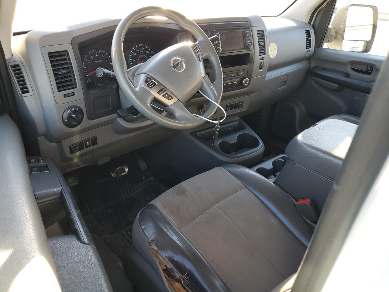 Photo 7 VIN: 1N6BF0LYXJN818233 - NISSAN NV 