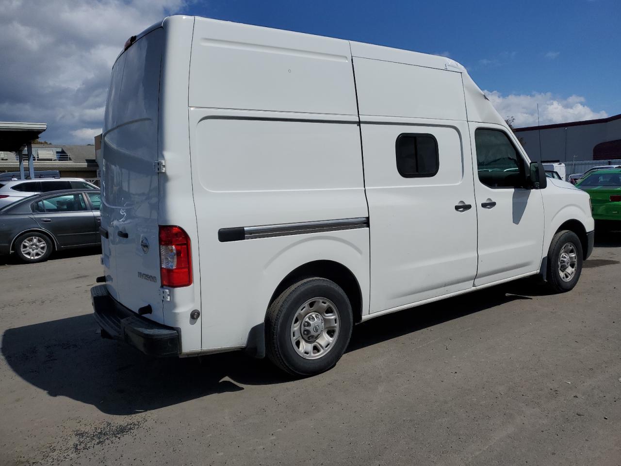 Photo 2 VIN: 1N6BF0LYXKN806813 - NISSAN NV 