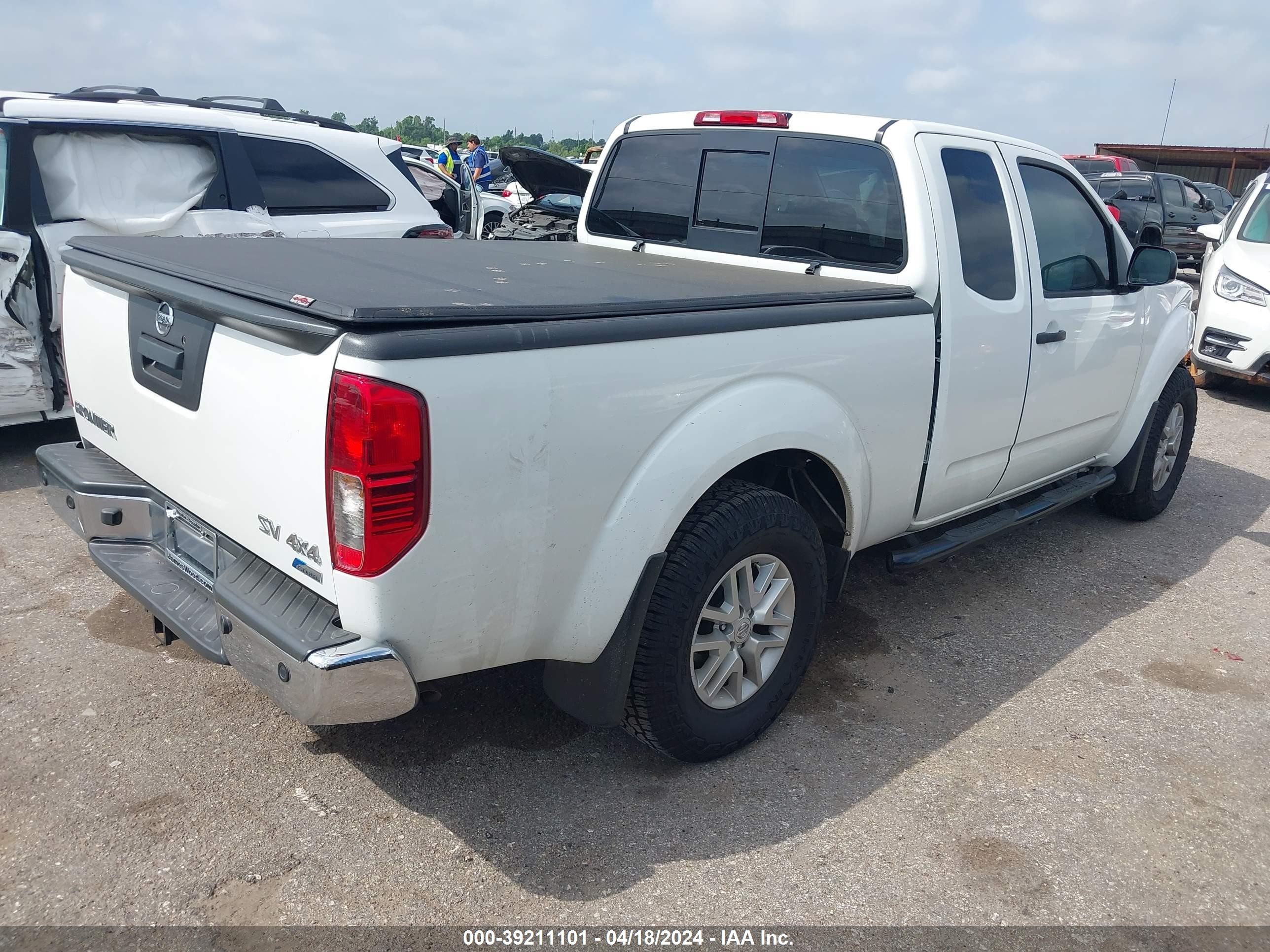 Photo 3 VIN: 1N6DD0CW7JN726008 - NISSAN NAVARA (FRONTIER) 