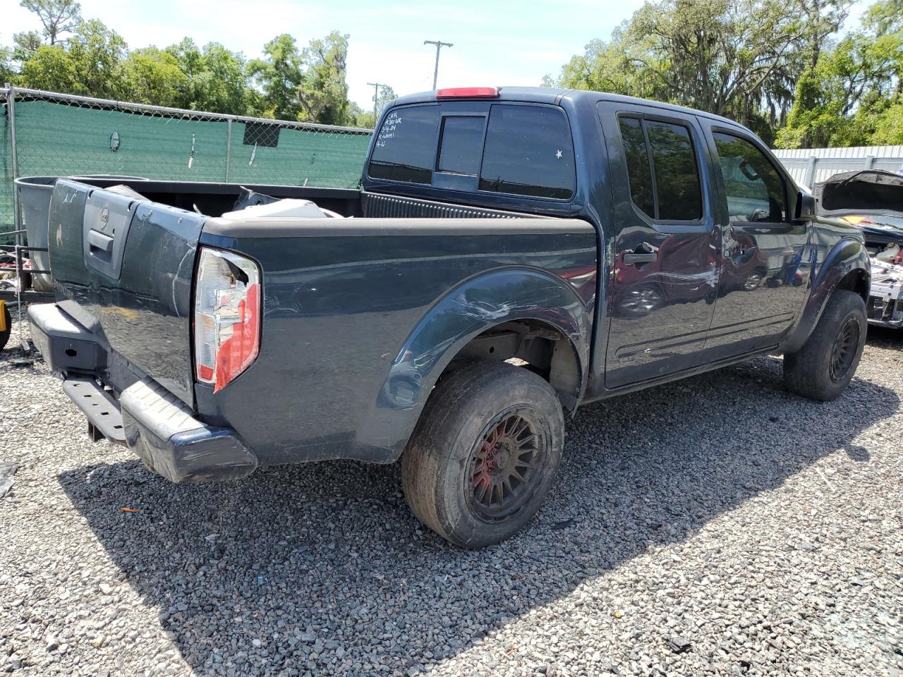 Photo 2 VIN: 1N6DD0ER5JN757068 - NISSAN NAVARA (FRONTIER) 