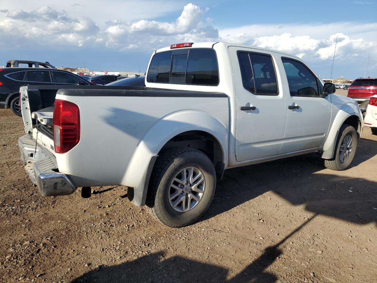 Photo 2 VIN: 1N6DD0ER6HN776545 - NISSAN NAVARA (FRONTIER) 