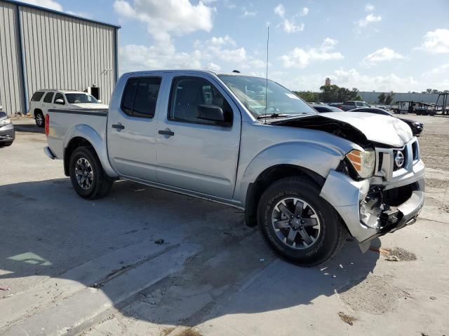 Photo 3 VIN: 1N6DD0ER6JN772954 - NISSAN FRONTIER S 