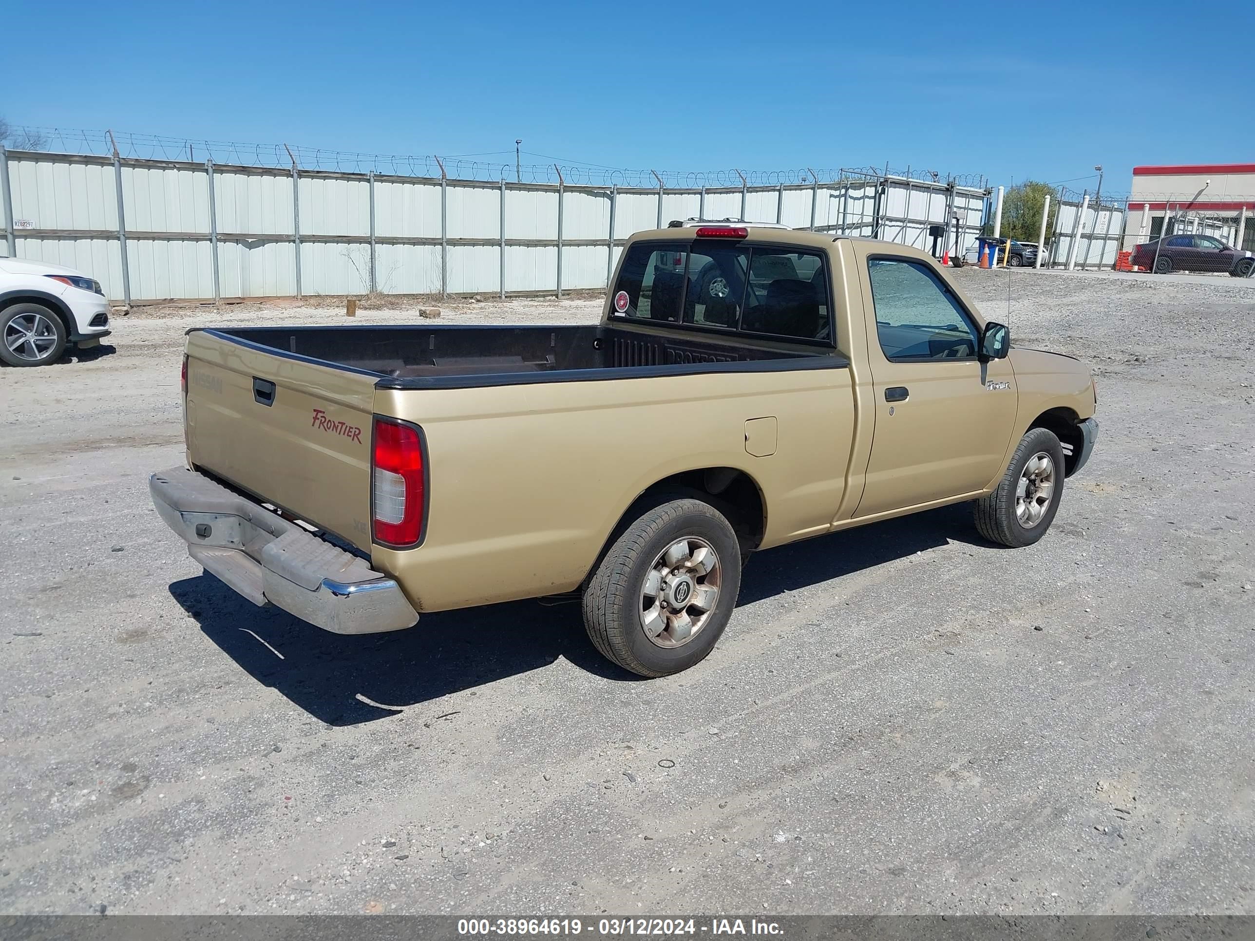 Photo 3 VIN: 1N6DD21S3WC337798 - NISSAN NAVARA (FRONTIER) 