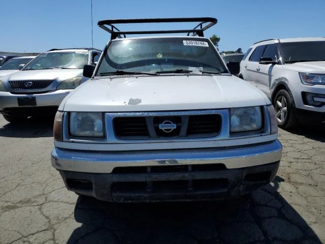 Photo 4 VIN: 1N6DD21S3YC300883 - NISSAN FRONTIER 