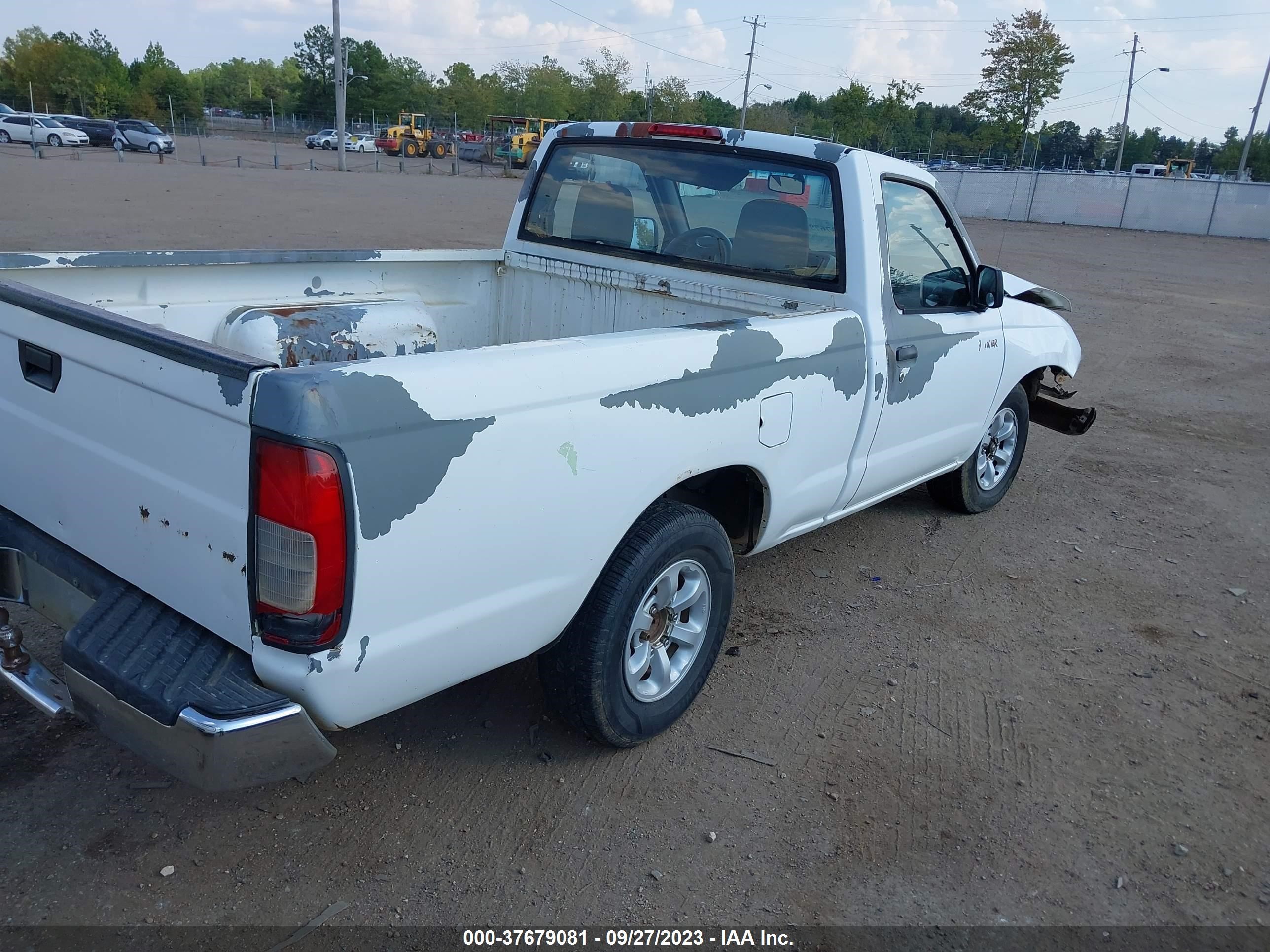 Photo 3 VIN: 1N6DD21S4WC336658 - NISSAN NAVARA (FRONTIER) 