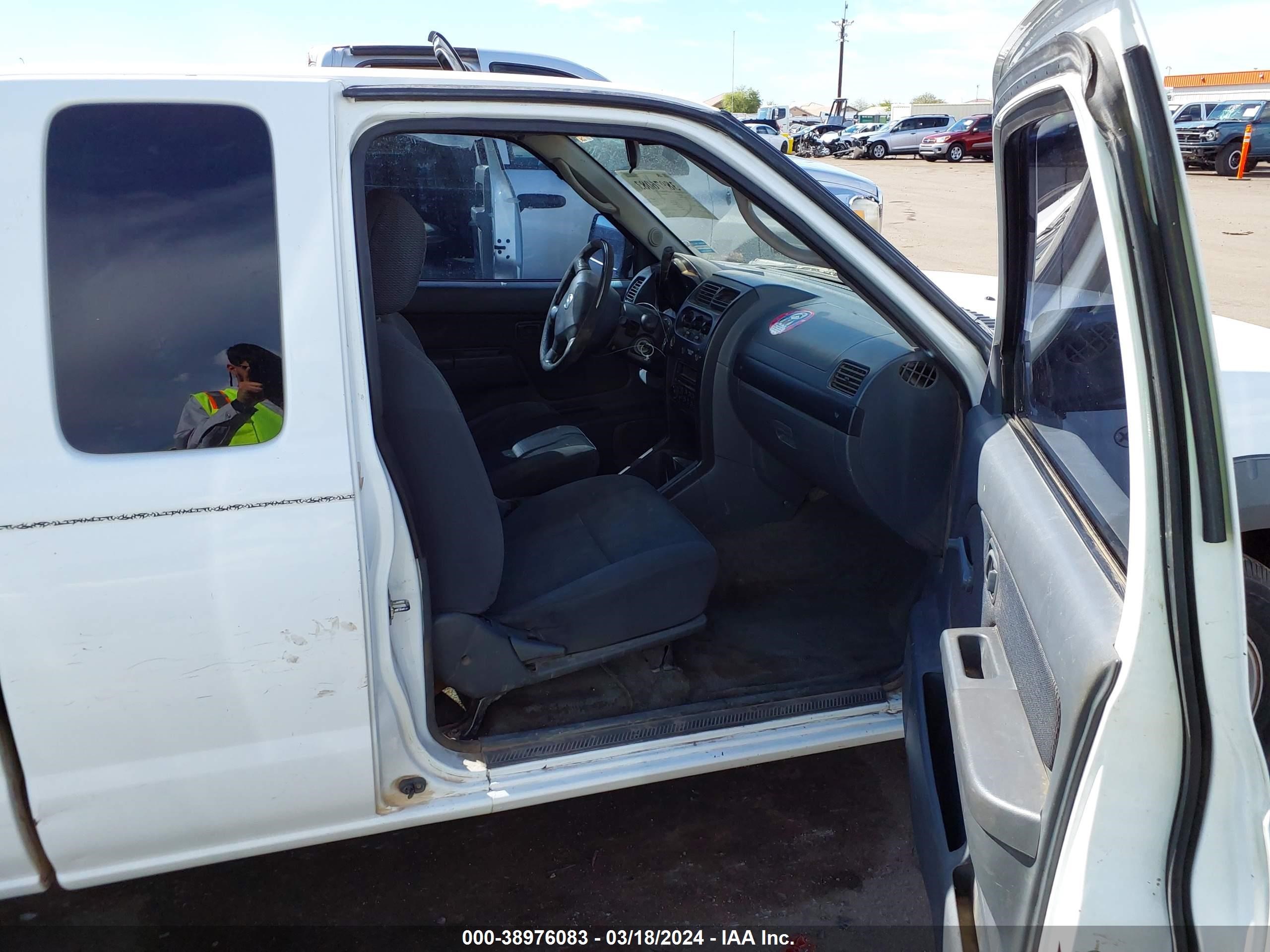 Photo 4 VIN: 1N6DD26S02C316345 - NISSAN NAVARA (FRONTIER) 