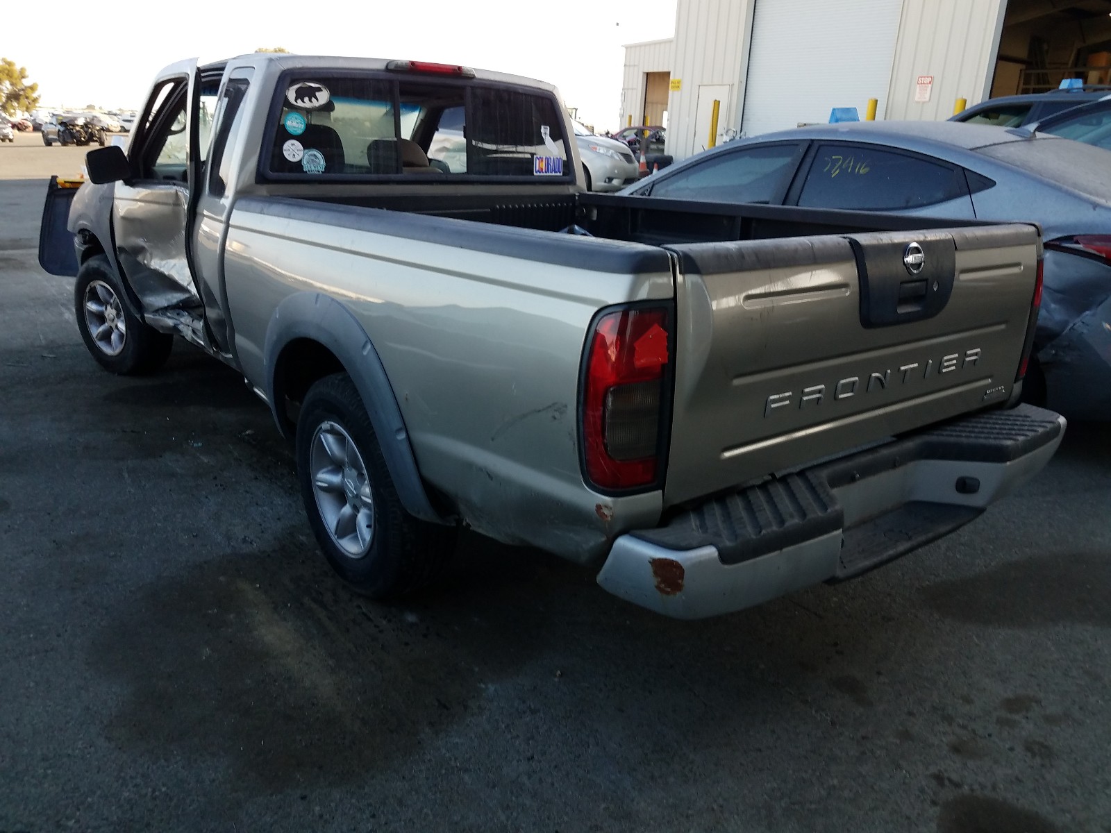 Photo 2 VIN: 1N6DD26S12C396089 - NISSAN FRONTIER K 