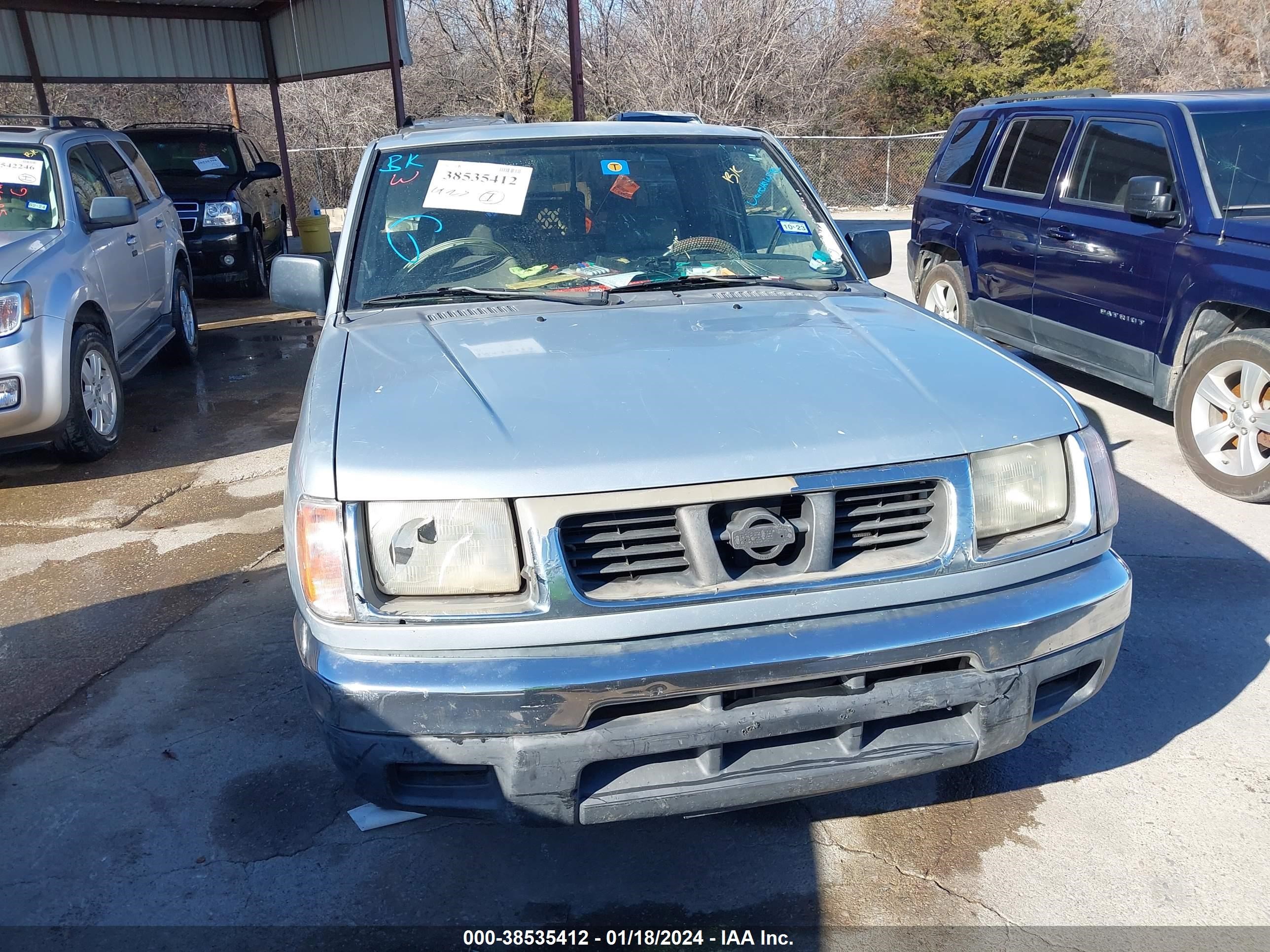 Photo 5 VIN: 1N6DD26S1YC419427 - NISSAN NAVARA (FRONTIER) 