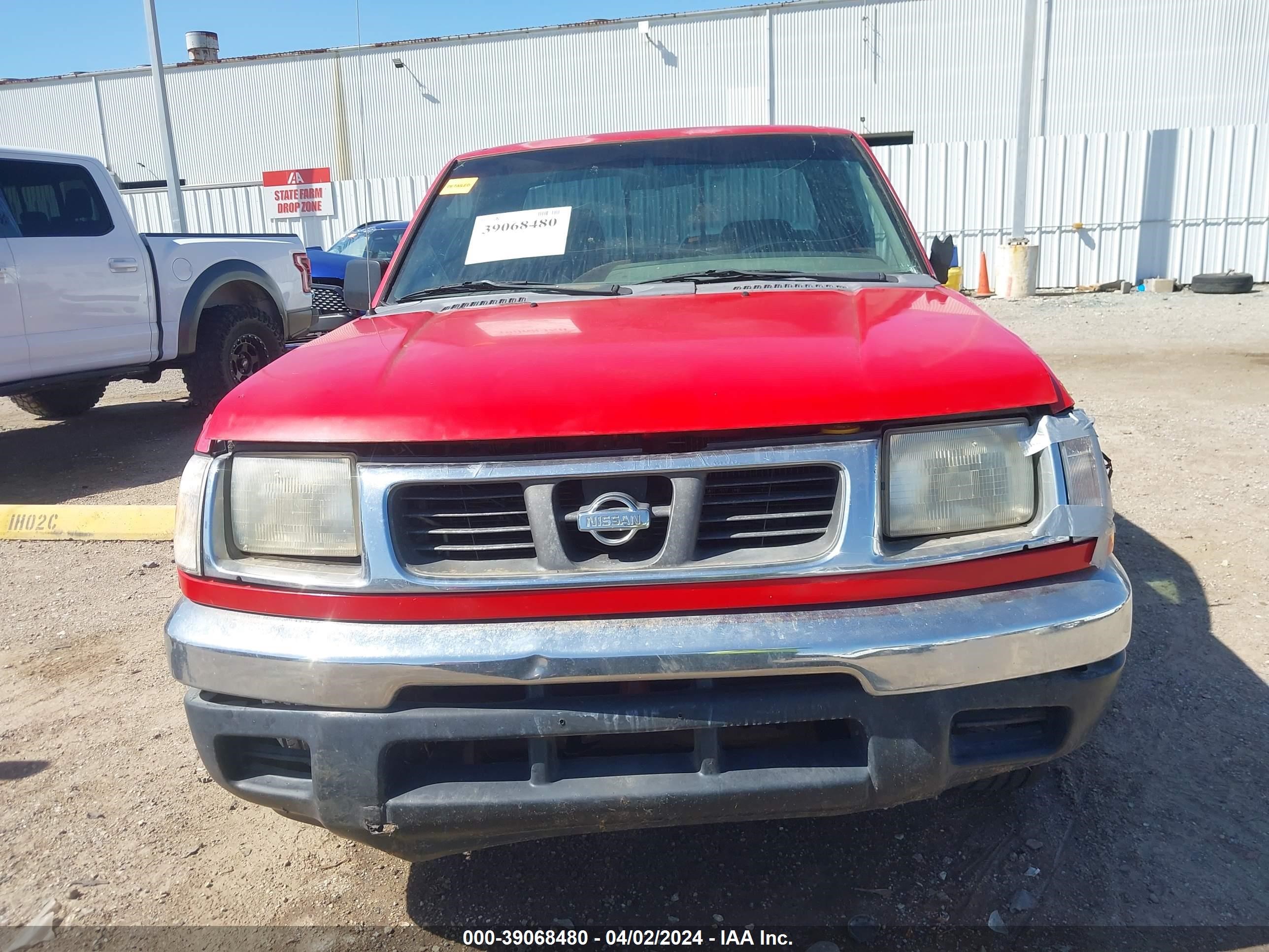 Photo 11 VIN: 1N6DD26S1YC437510 - NISSAN NAVARA (FRONTIER) 