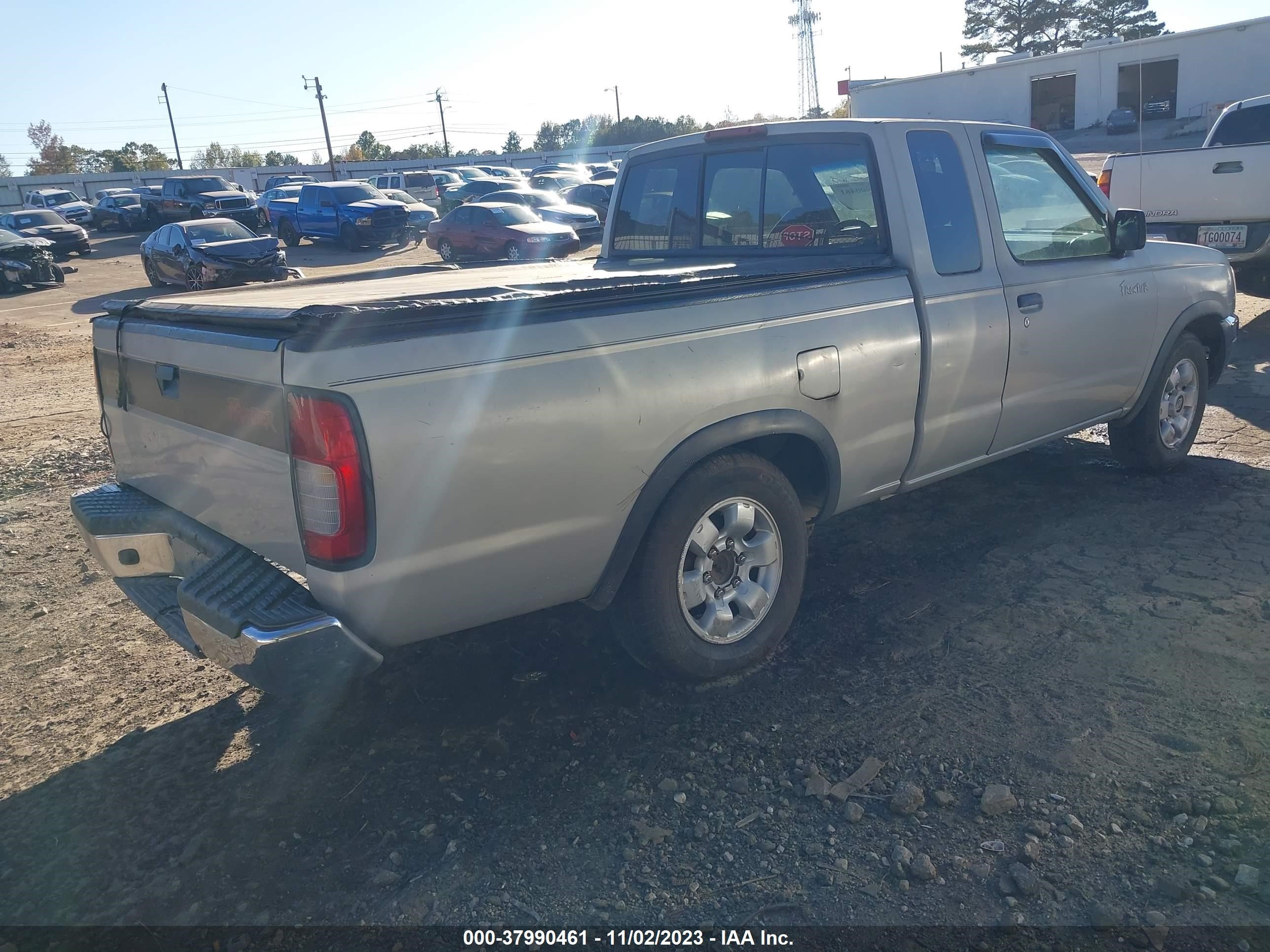 Photo 3 VIN: 1N6DD26S5XC320530 - NISSAN NAVARA (FRONTIER) 