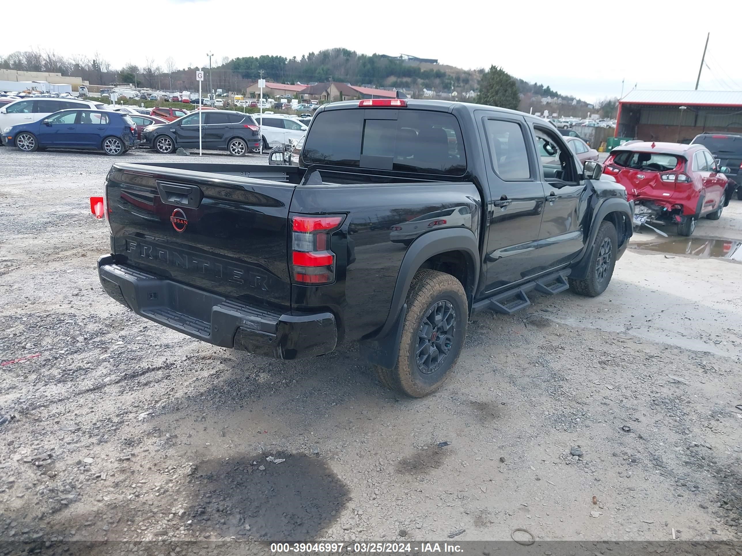 Photo 3 VIN: 1N6ED1EK0PN617175 - NISSAN FRONTIER 