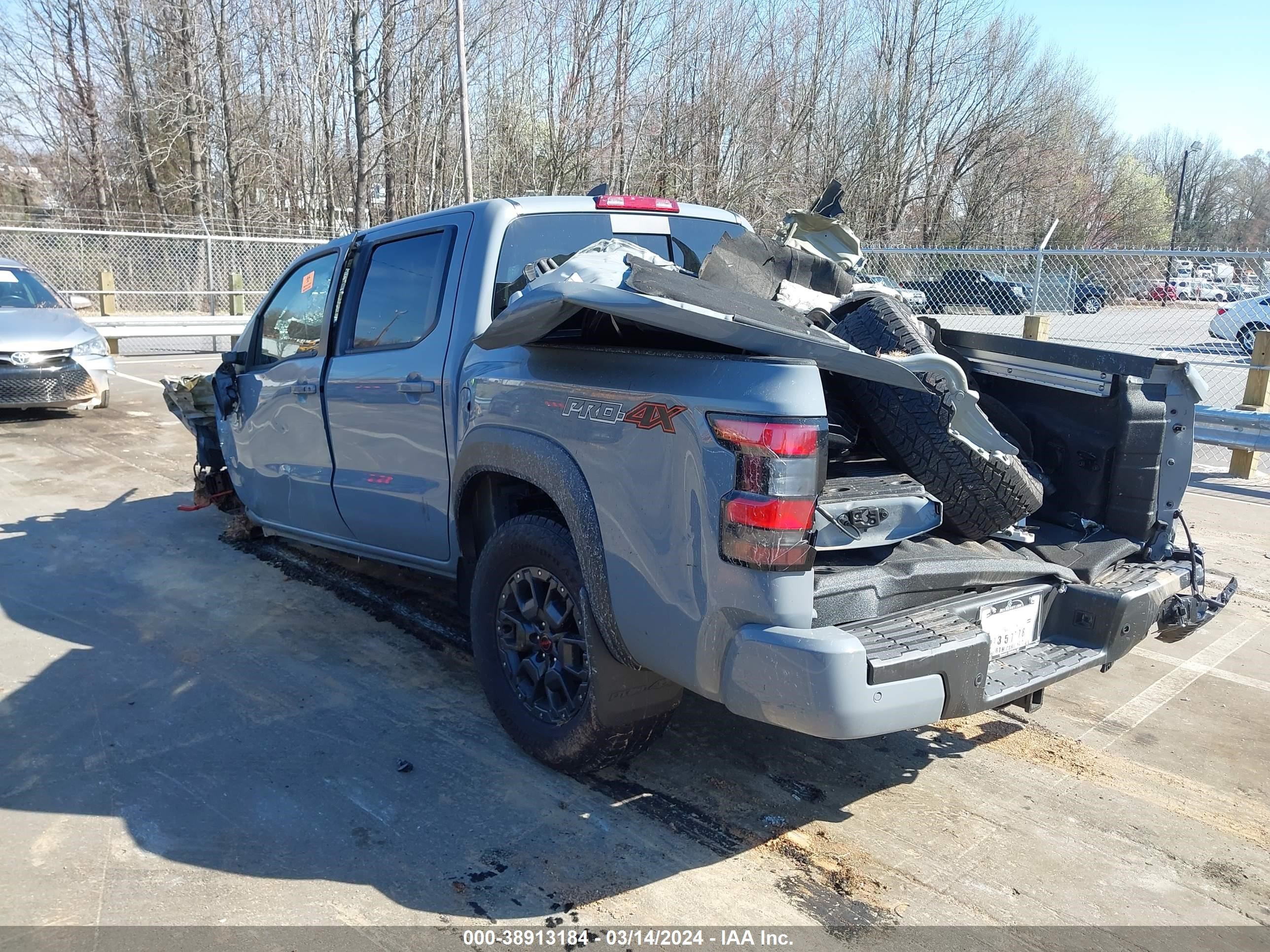 Photo 2 VIN: 1N6ED1EK2PN667365 - NISSAN NAVARA (FRONTIER) 