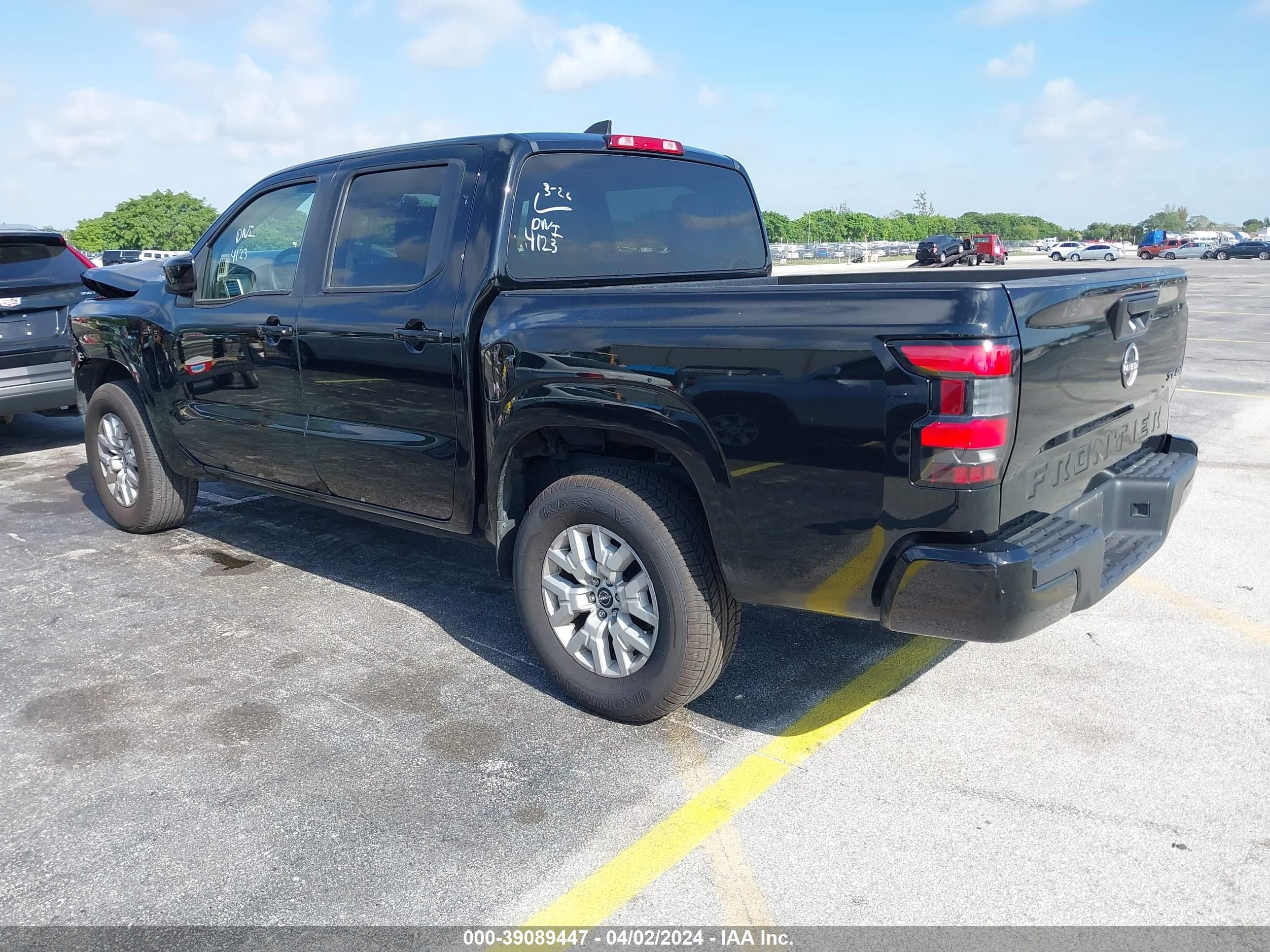 Photo 2 VIN: 1N6ED1EK6NN669424 - NISSAN FRONTIER 