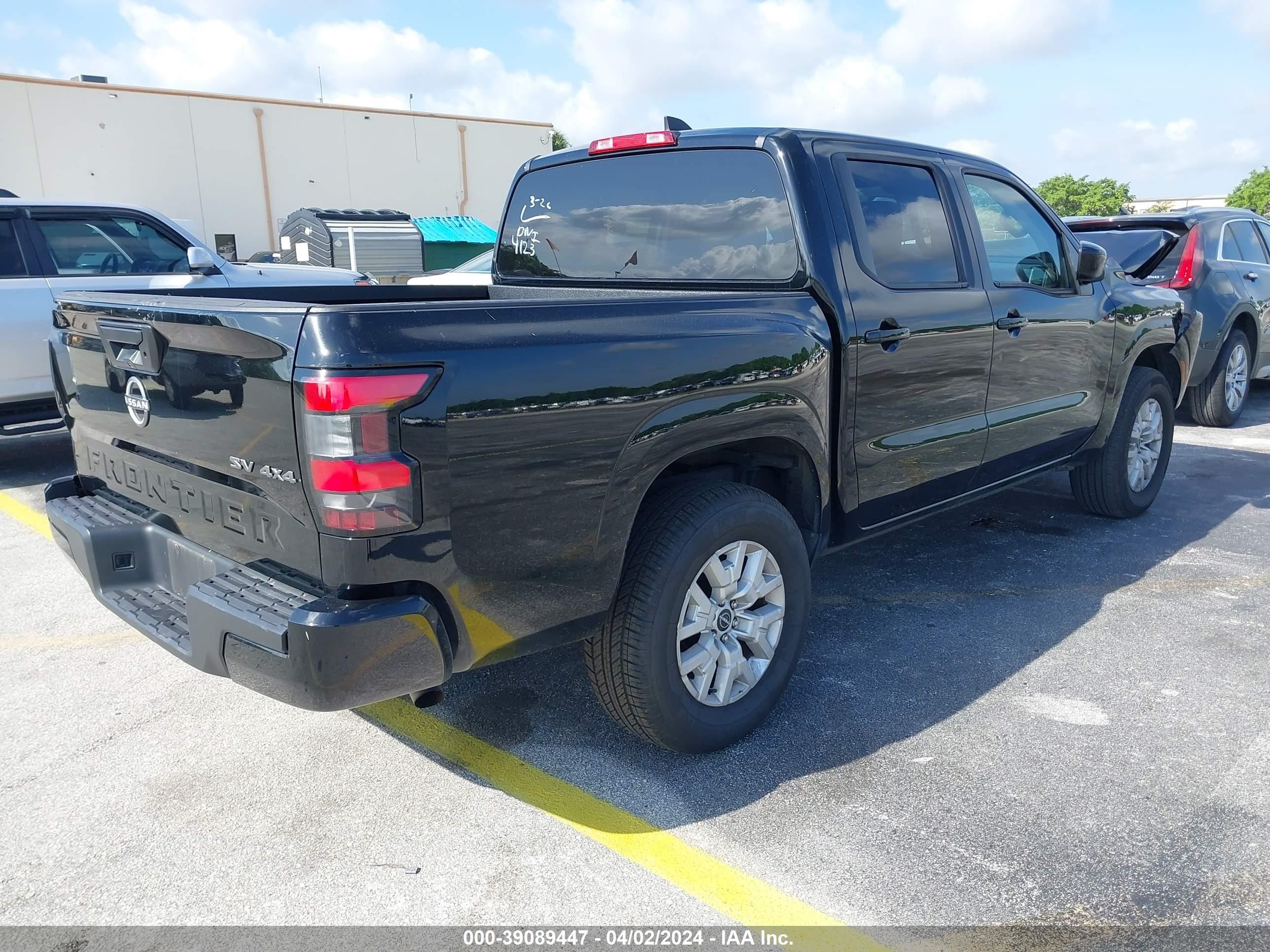 Photo 3 VIN: 1N6ED1EK6NN669424 - NISSAN FRONTIER 