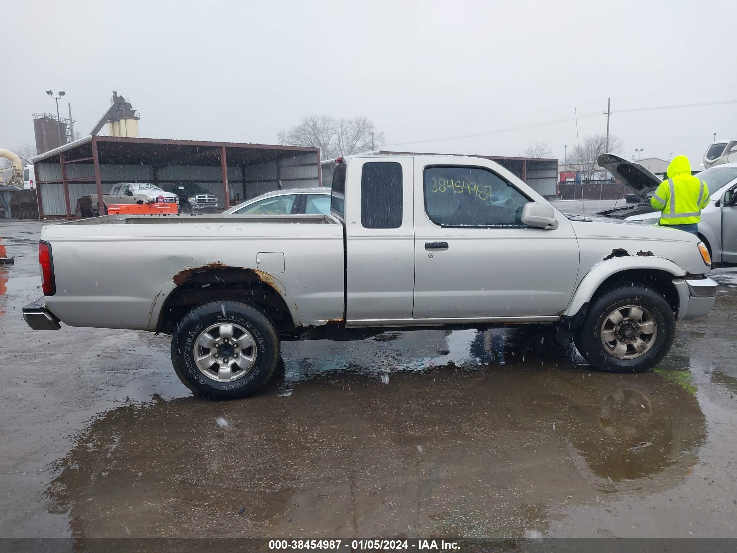 Photo 13 VIN: 1N6ED26Y9XC318210 - NISSAN NAVARA (FRONTIER) 