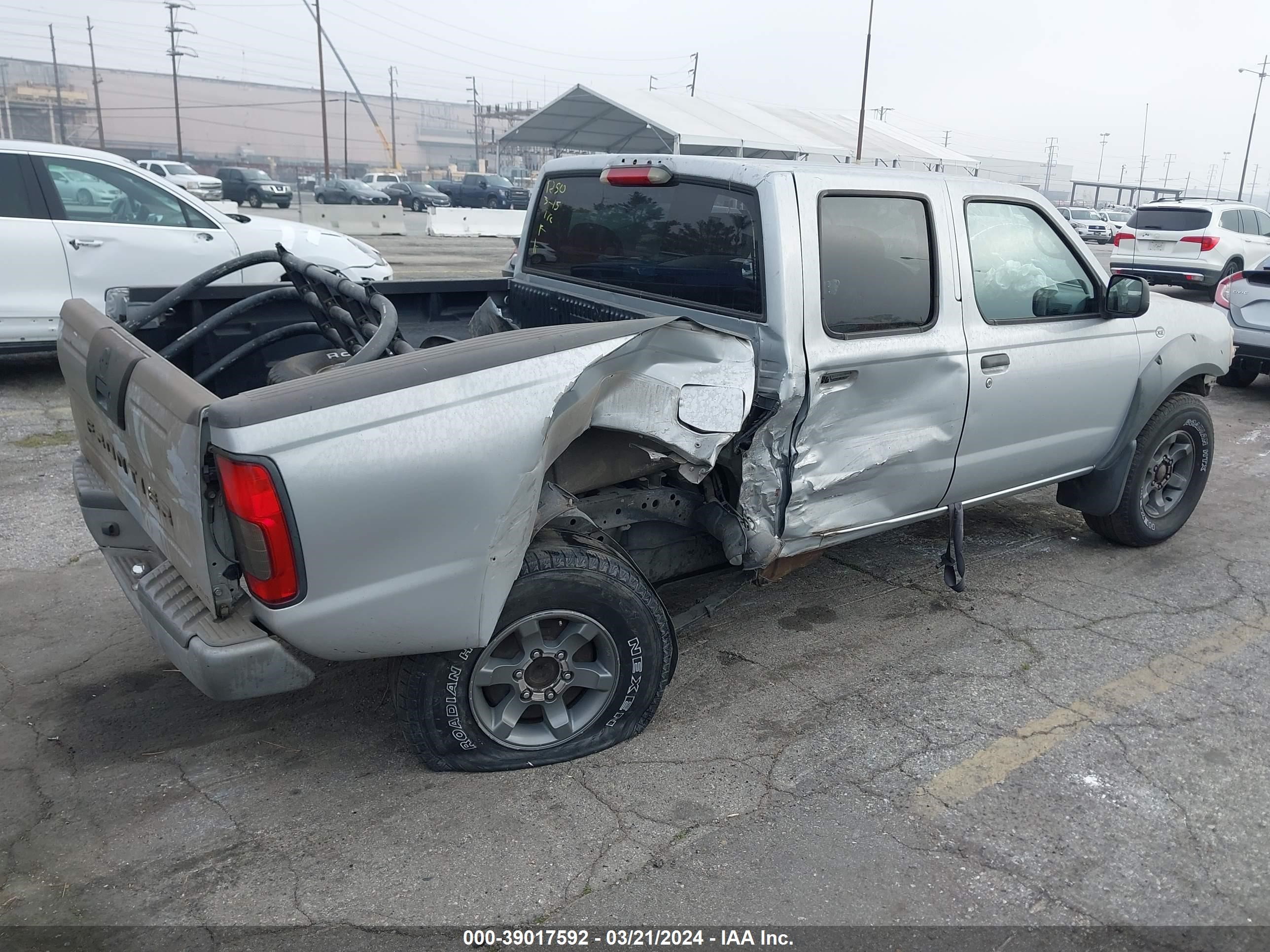 Photo 3 VIN: 1N6ED27T33C465569 - NISSAN NAVARA (FRONTIER) 