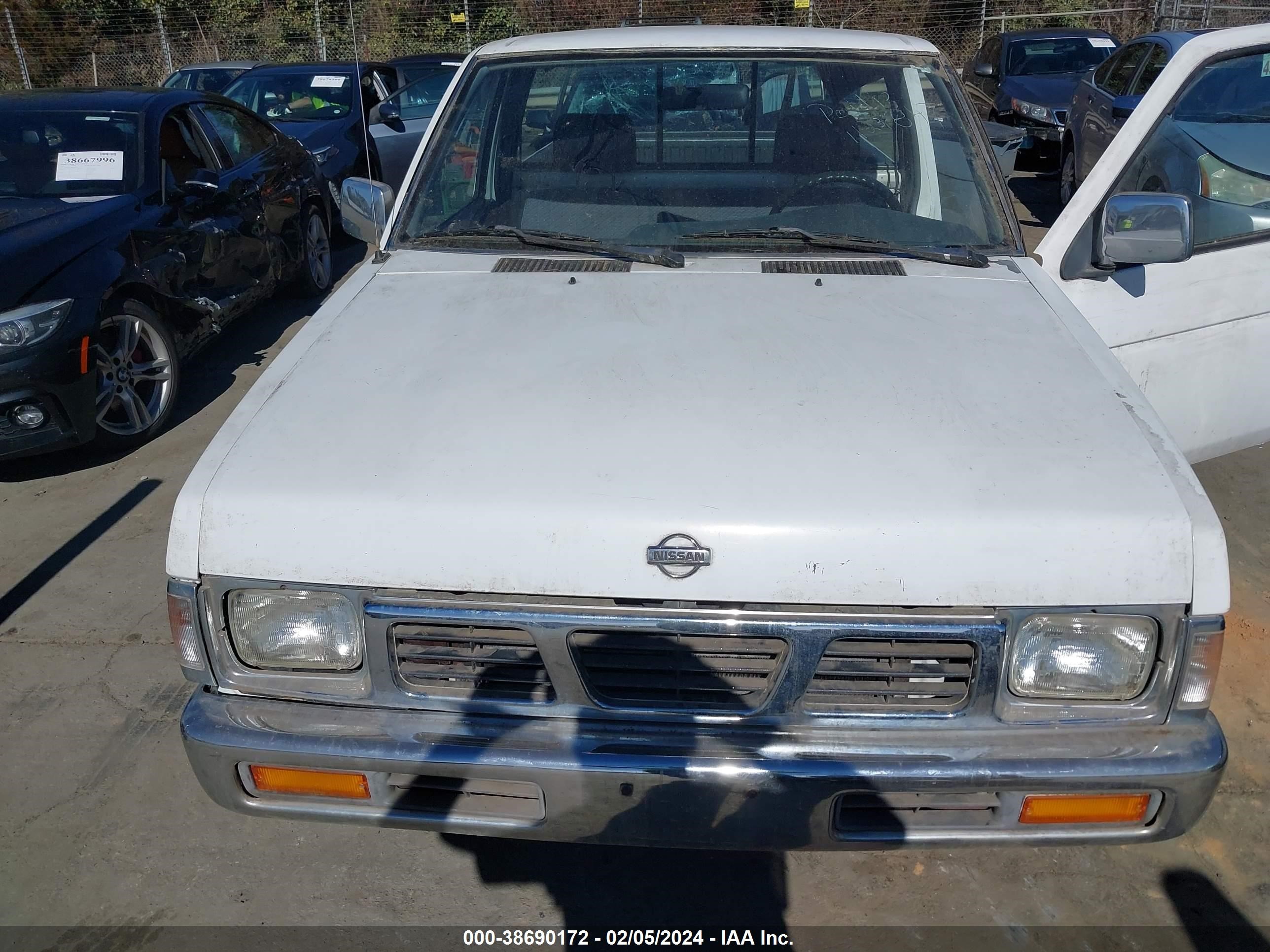 Photo 5 VIN: 1N6SD11S4TC321736 - NISSAN NULL 