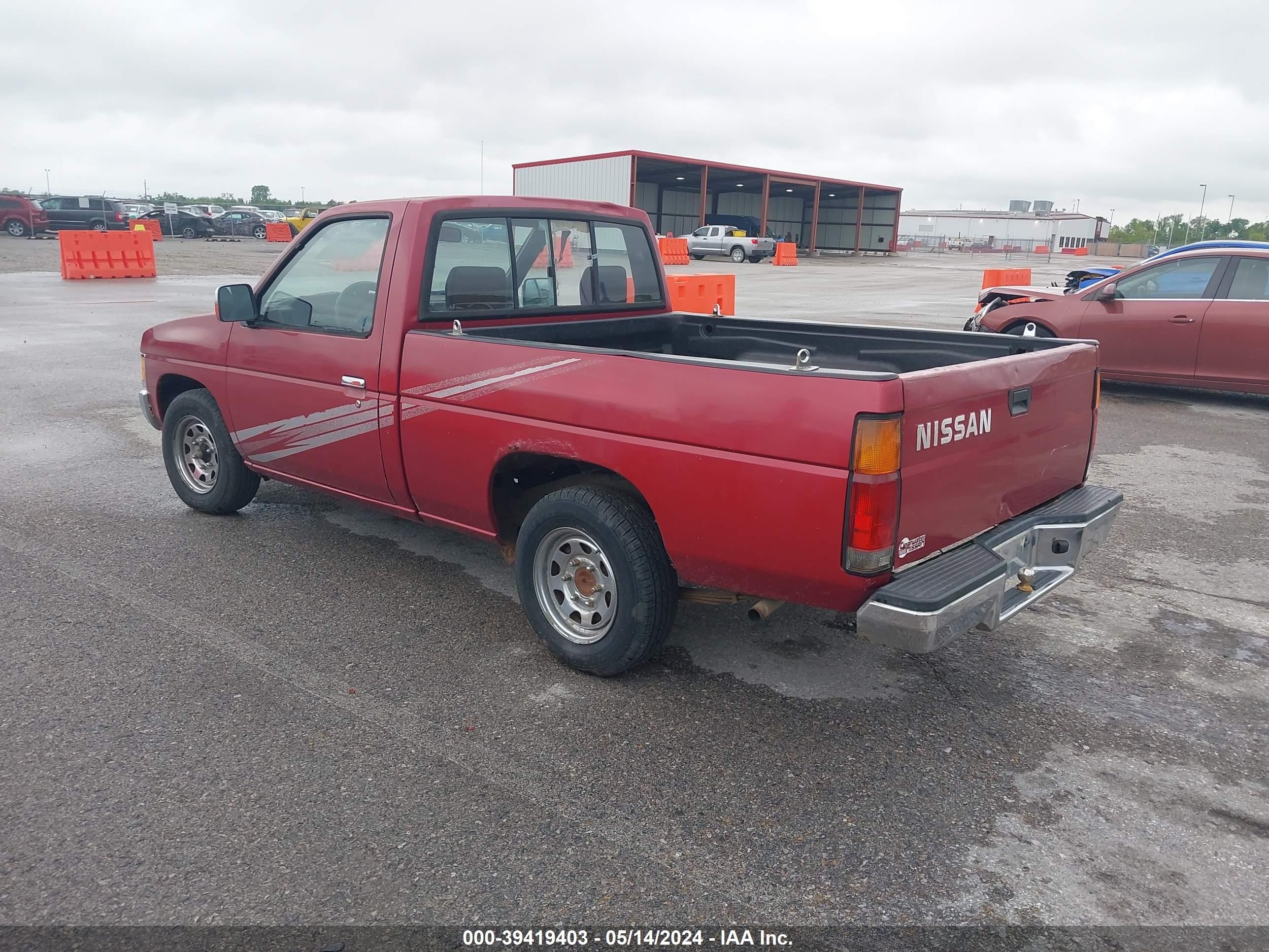 Photo 2 VIN: 1N6SD11S7PC407726 - NISSAN NULL 