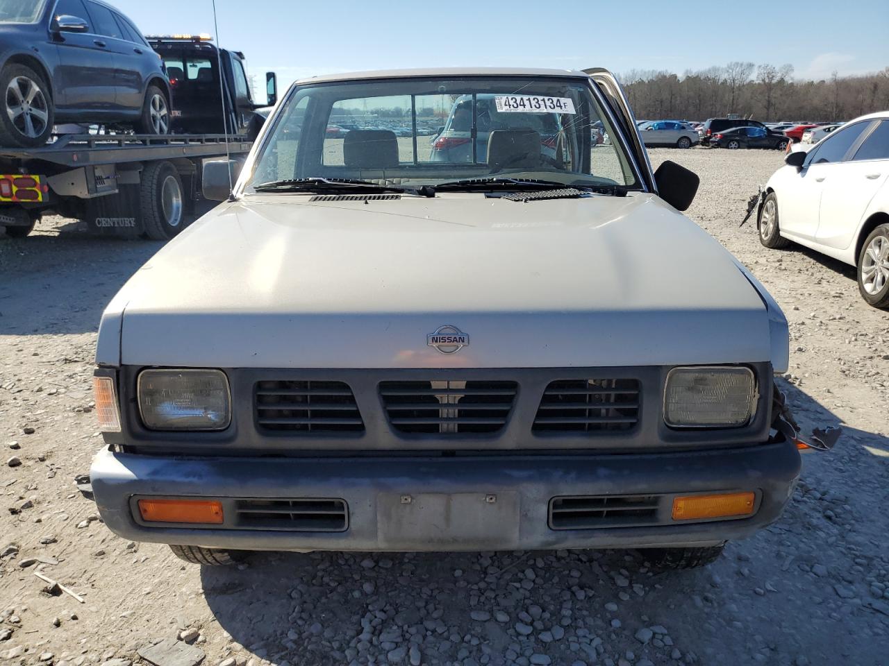 Photo 4 VIN: 1N6SD11SXVC330752 - NISSAN NULL 