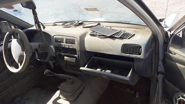 Photo 16 VIN: 1N6SD11SXVC336194 - NISSAN PICKUP 