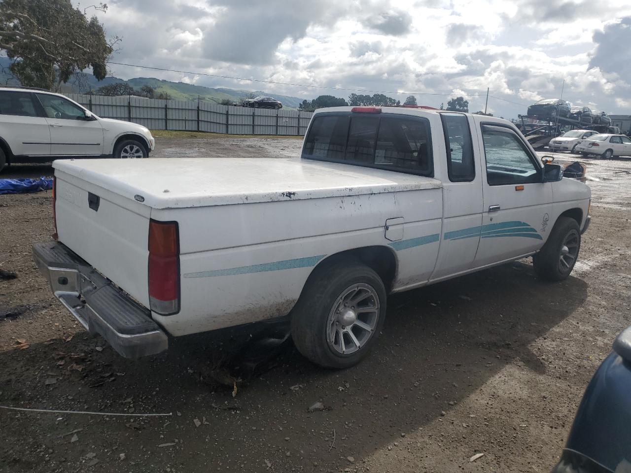 Photo 2 VIN: 1N6SD16S2SC450419 - NISSAN TITAN 