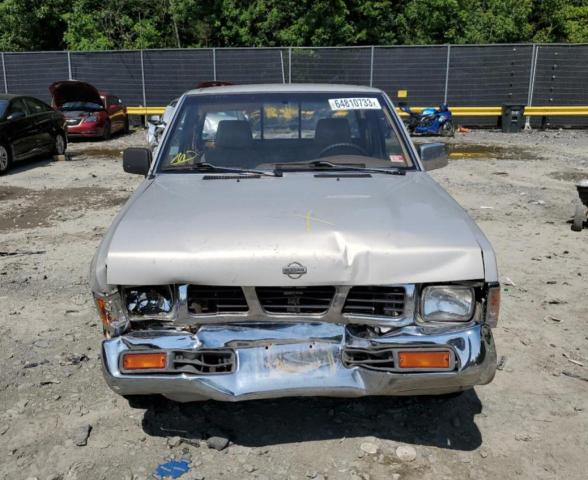 Photo 4 VIN: 1N6SD16S2VC398858 - NISSAN TRUCK KING 