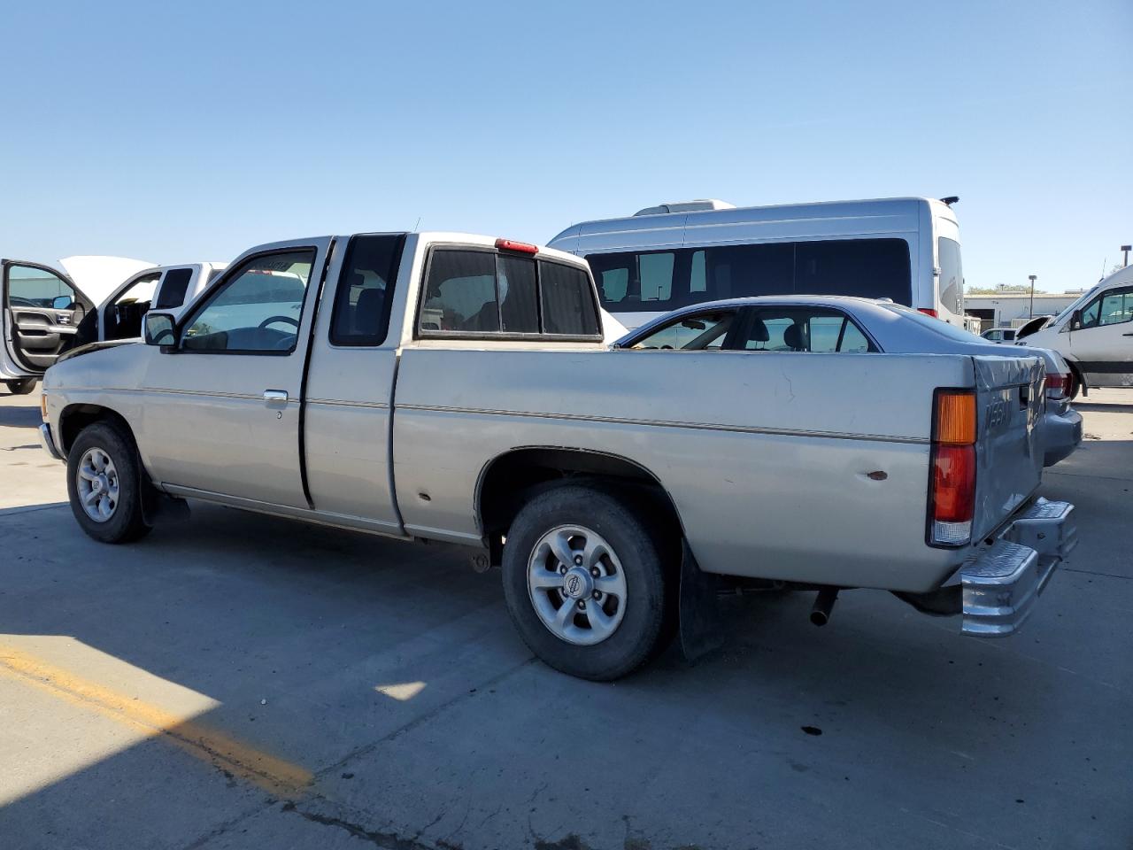 Photo 1 VIN: 1N6SD16S4VC397016 - NISSAN TITAN 