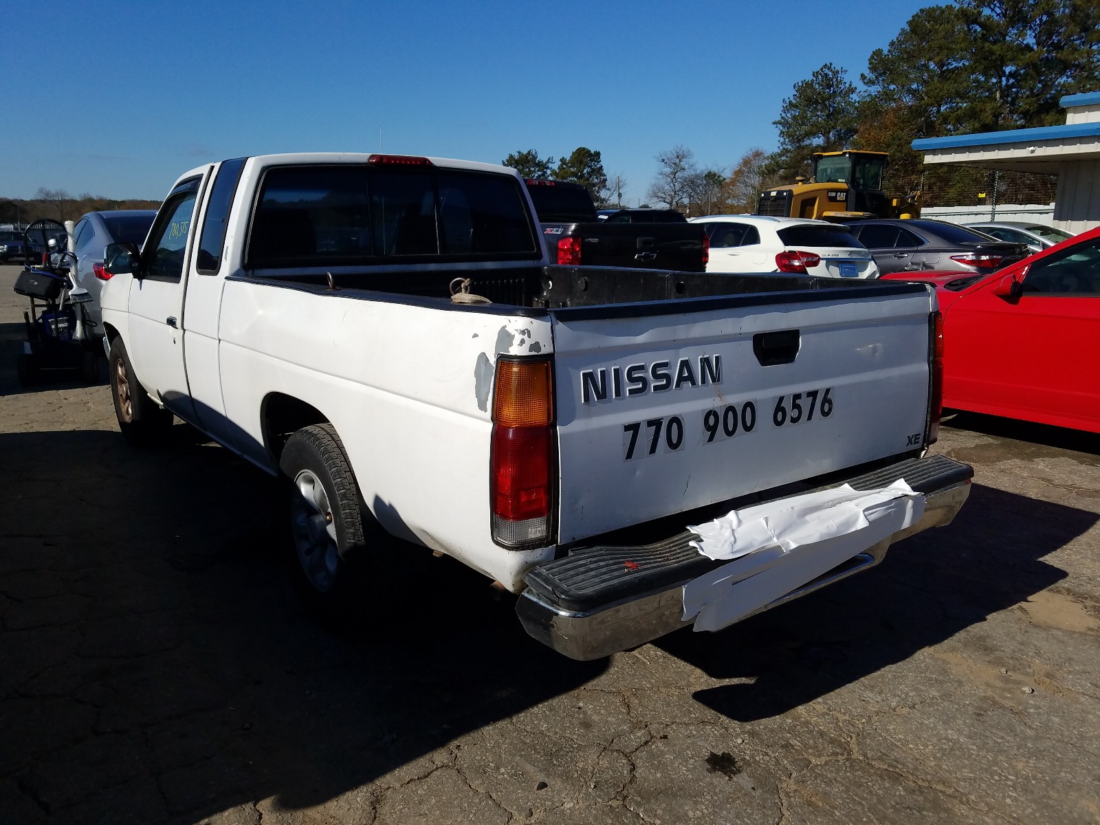 Photo 2 VIN: 1N6SD16S4VC417359 - NISSAN TRUCK KING 