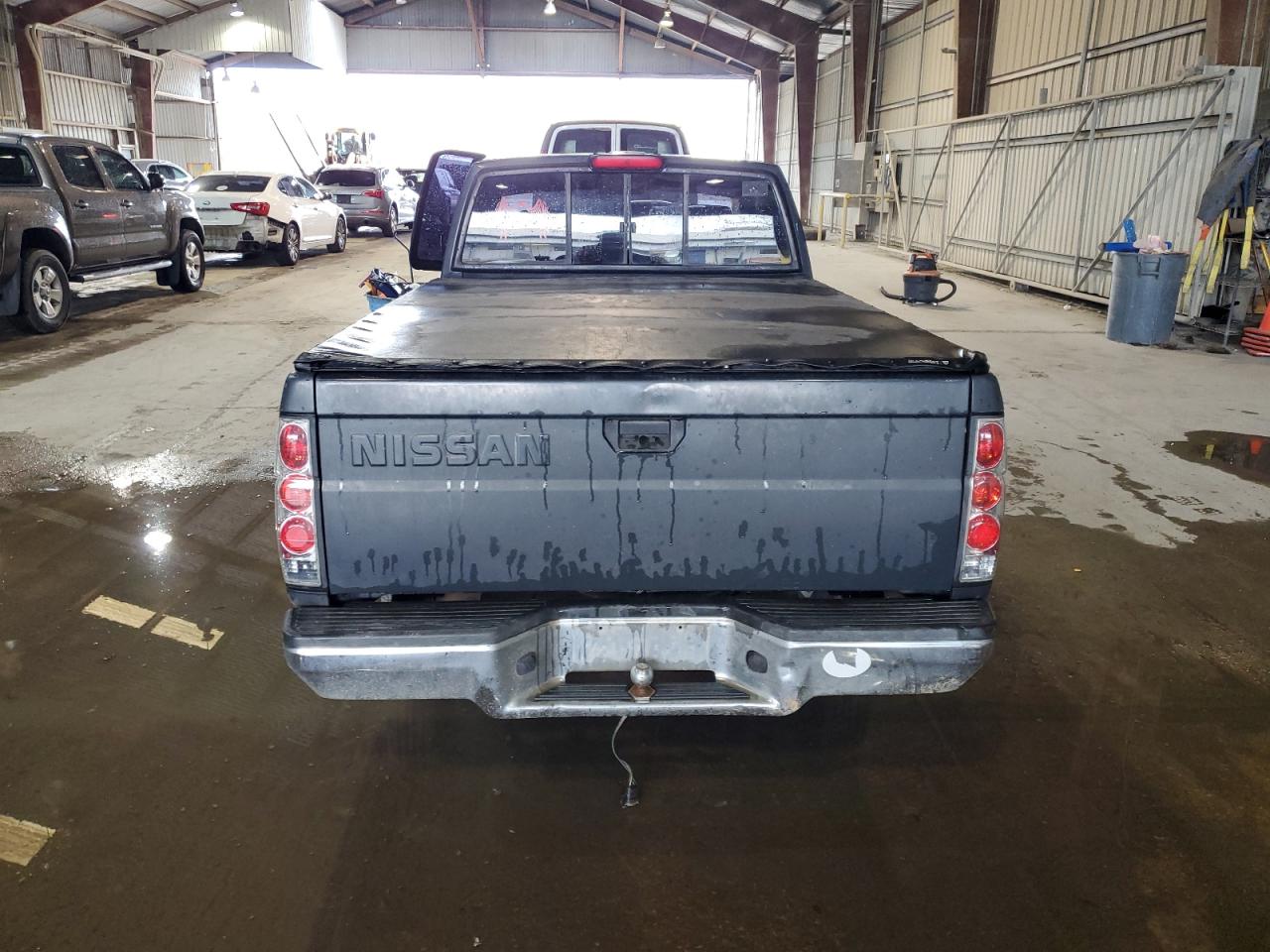 Photo 5 VIN: 1N6SD16S5RC415514 - NISSAN TITAN 