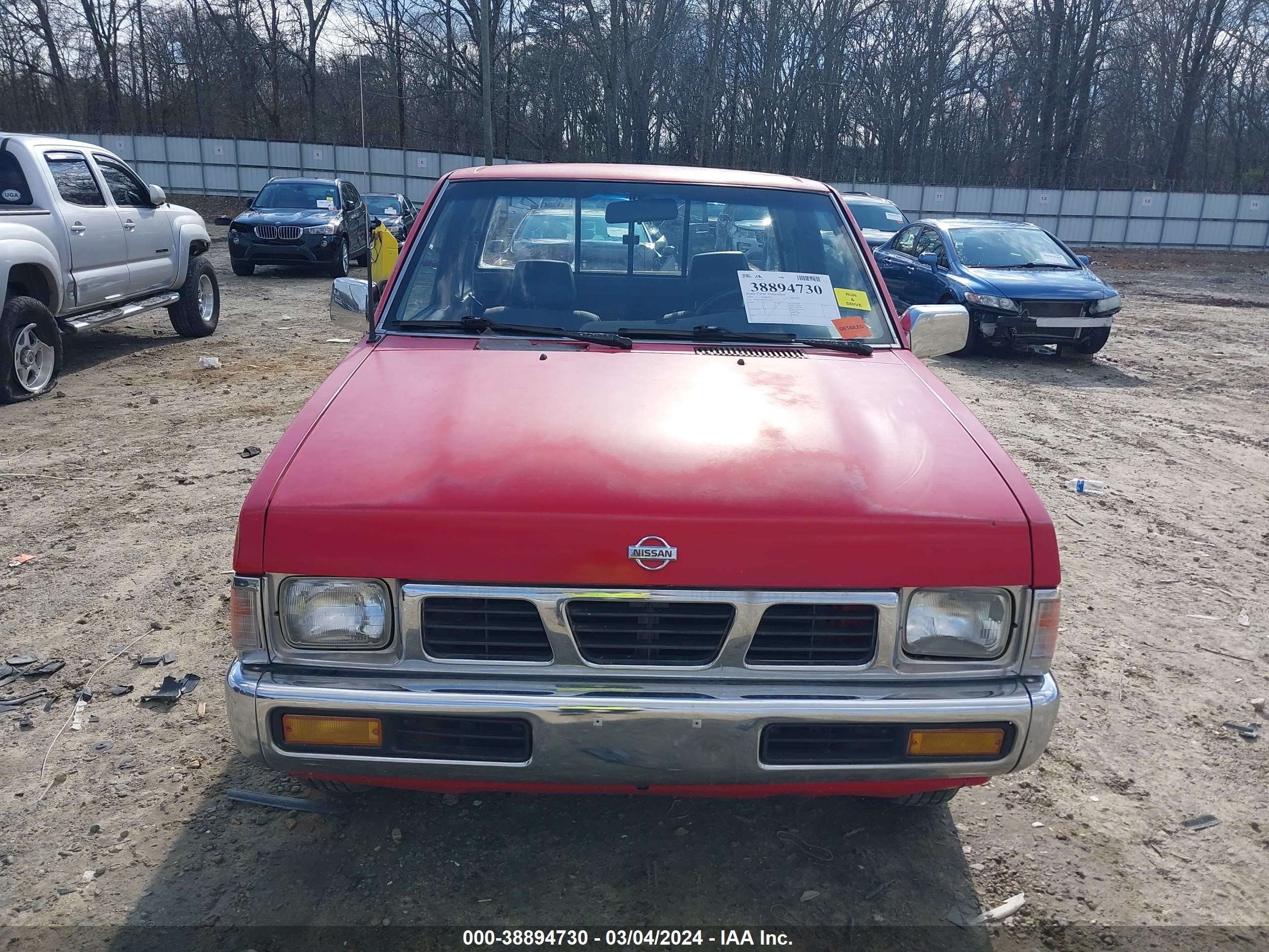 Photo 11 VIN: 1N6SD16S7RC412355 - NISSAN NULL 