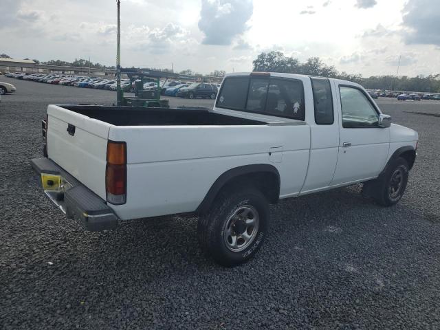 Photo 2 VIN: 1N6SD16Y6SC321121 - NISSAN TRUCK KING 