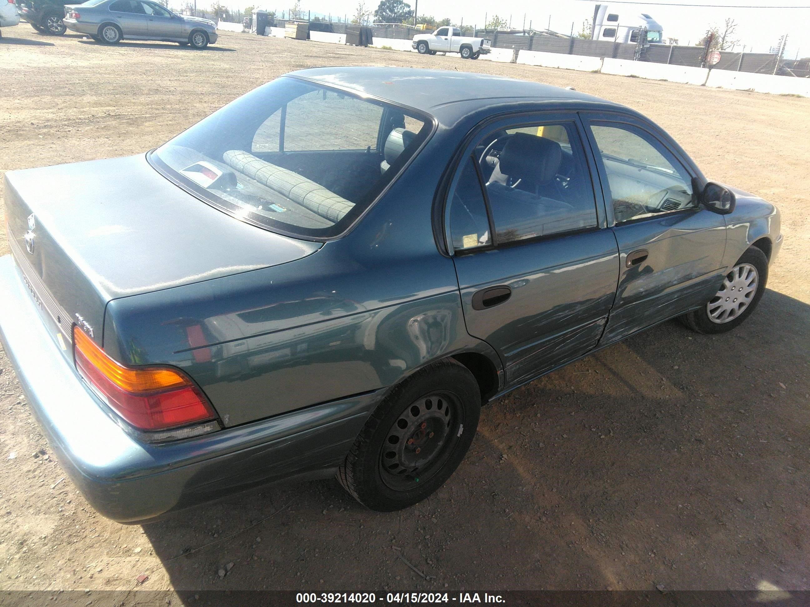 Photo 3 VIN: 1NXAE04B6SZ347177 - TOYOTA COROLLA 