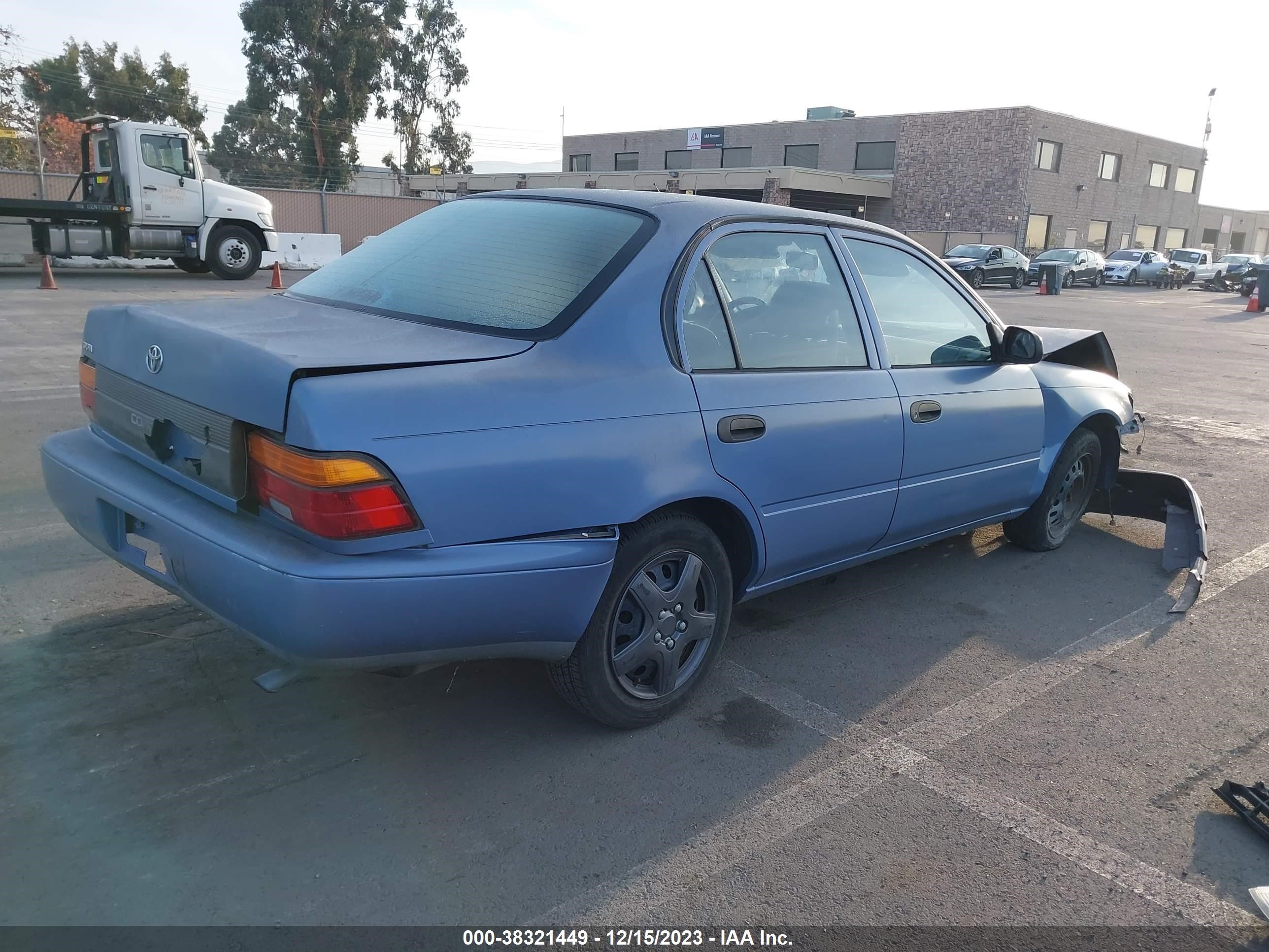 Photo 3 VIN: 1NXAE04B8SZ295728 - TOYOTA COROLLA 