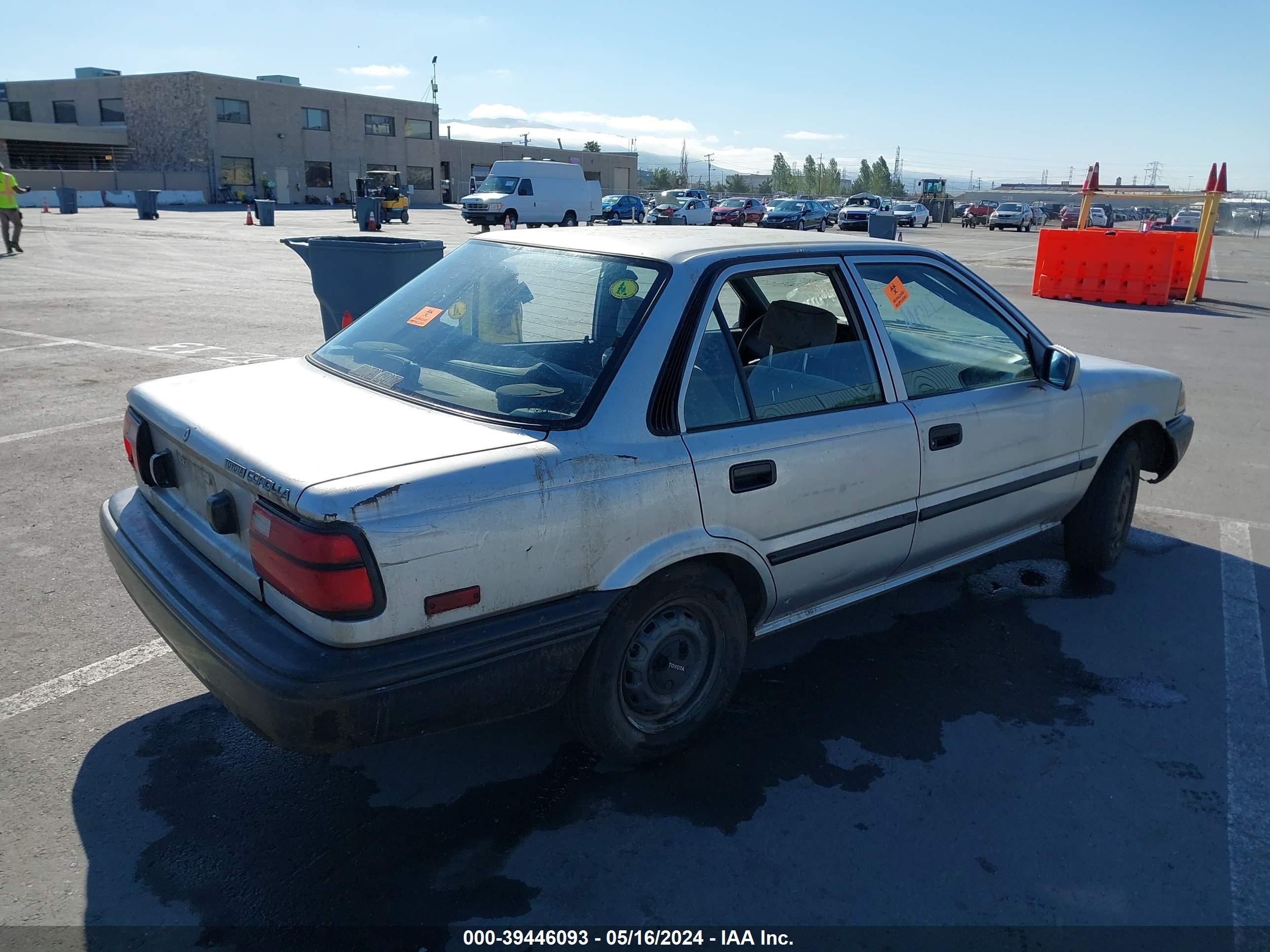 Photo 3 VIN: 1NXAE91A7MZ194733 - TOYOTA COROLLA 