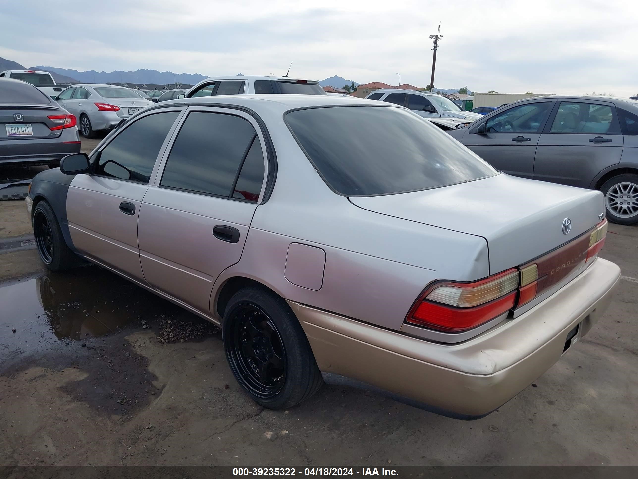 Photo 2 VIN: 1NXBA02E0TZ422650 - TOYOTA COROLLA 