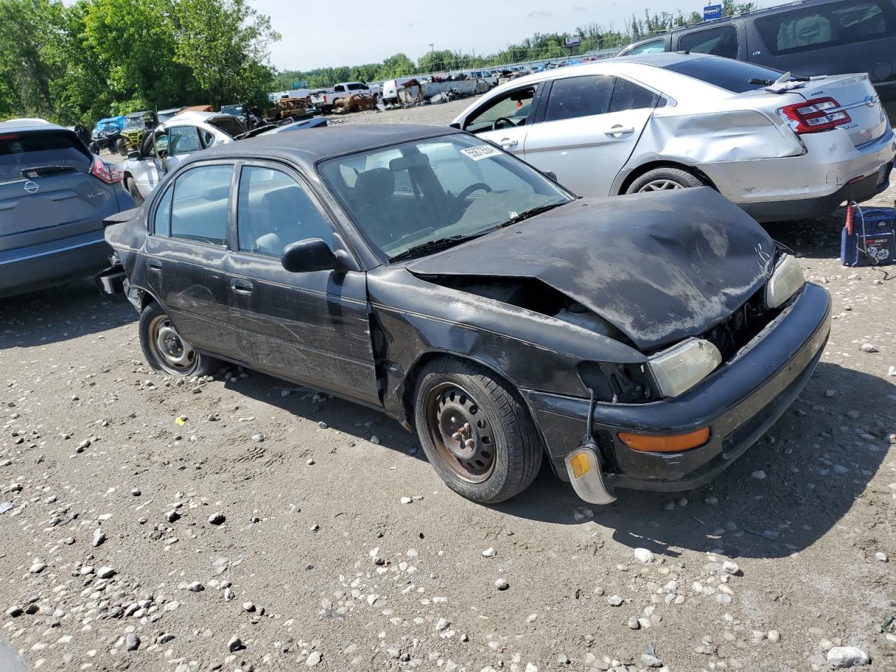 Photo 3 VIN: 1NXBA02E4TZ375087 - TOYOTA COROLLA 