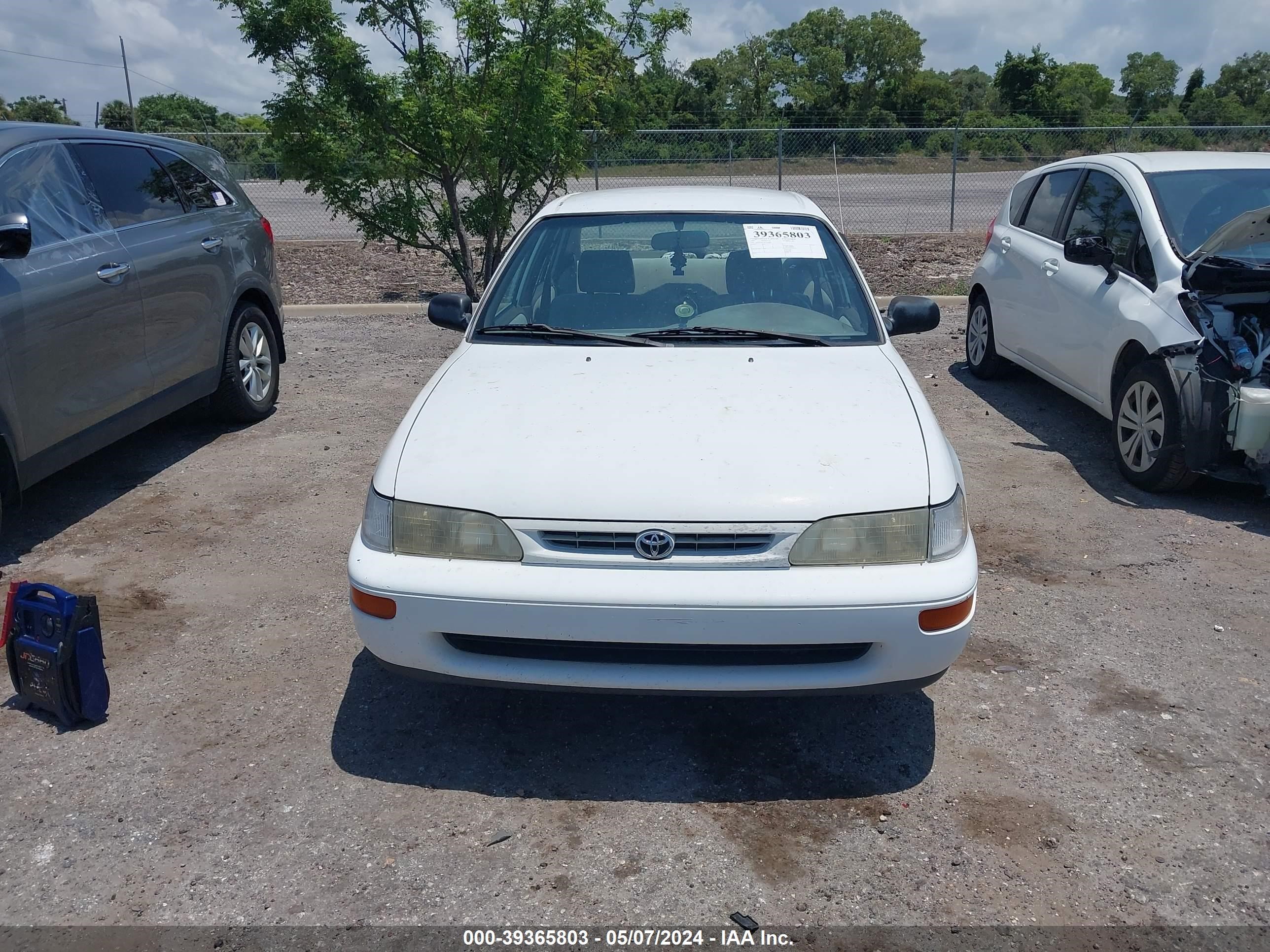 Photo 11 VIN: 1NXBA02E4VZ569587 - TOYOTA COROLLA 