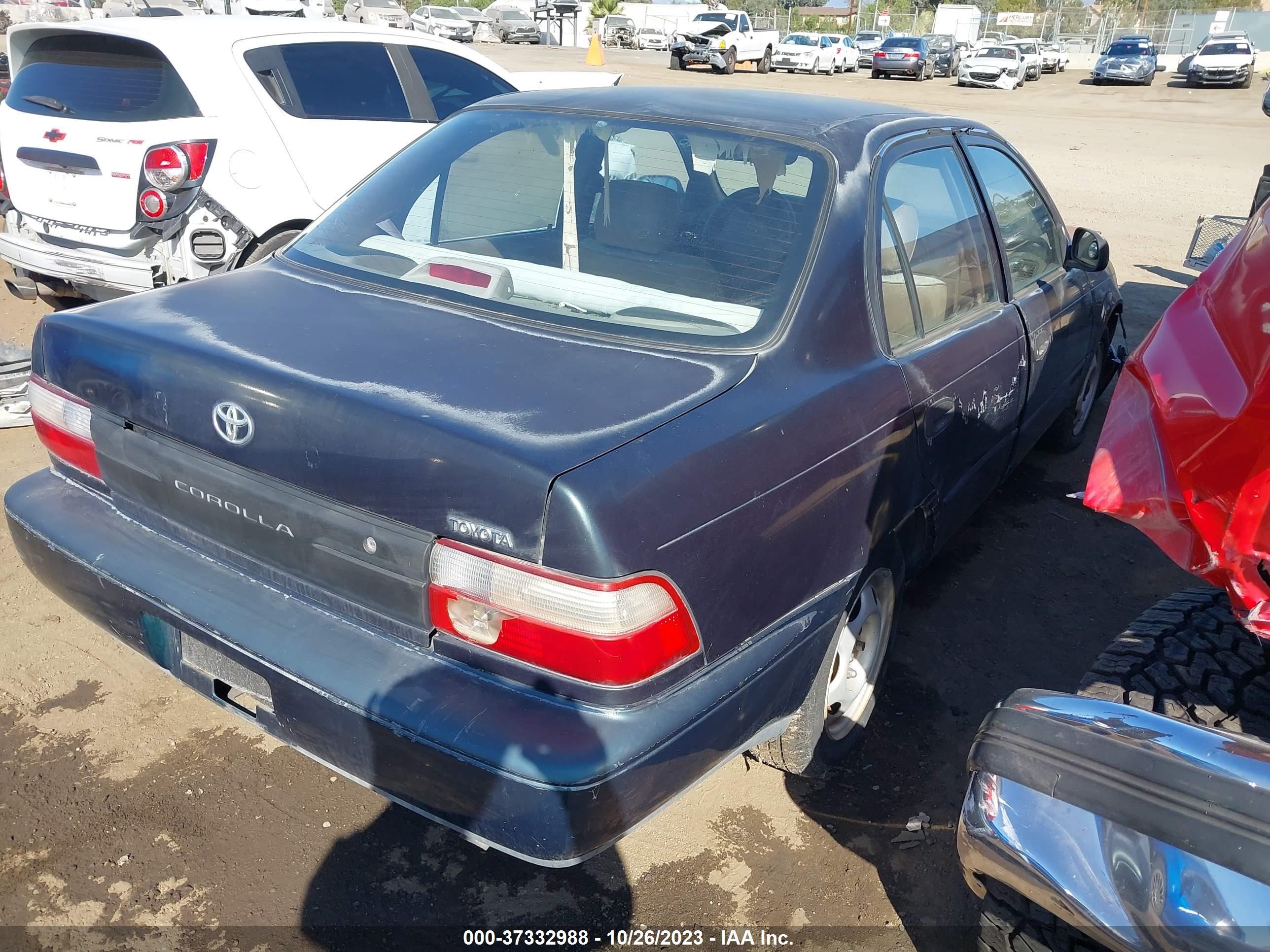 Photo 3 VIN: 1NXBA02E5TZ470466 - TOYOTA COROLLA 